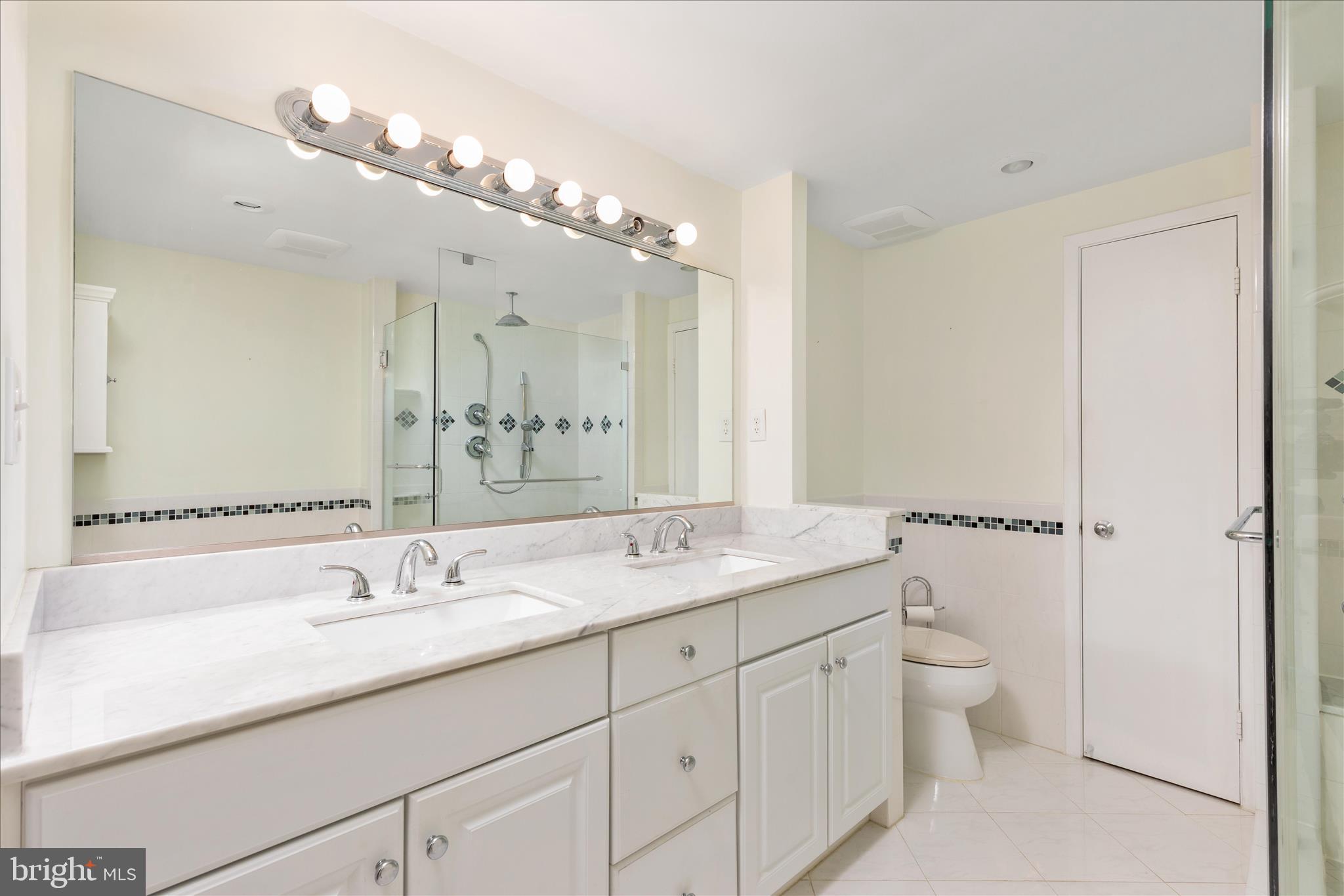 WATERFORD SQUARE - Residential