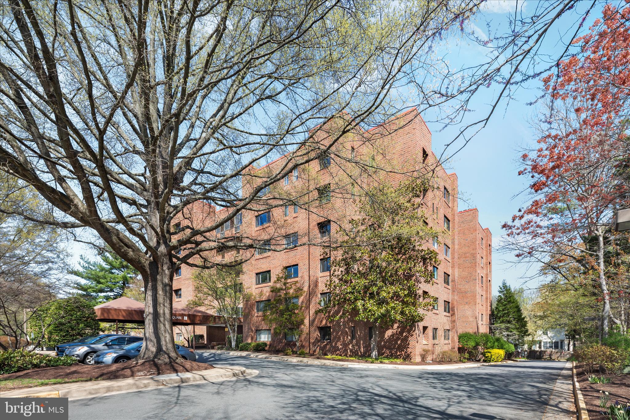 WATERFORD SQUARE - Residential