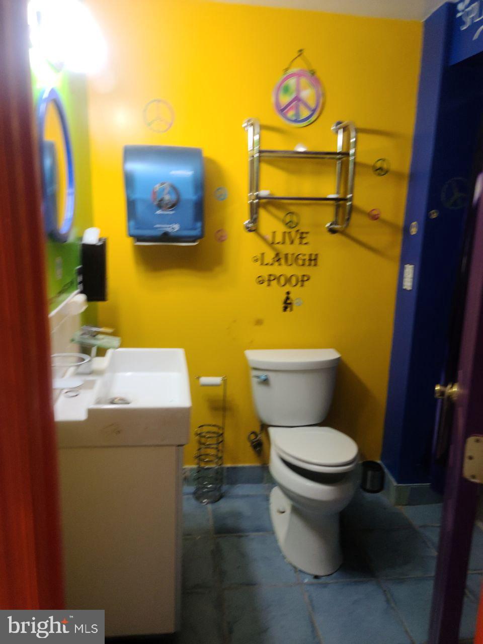 NEWPORT HILLS - Residential