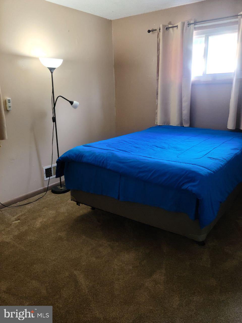 NEWPORT HILLS - Residential