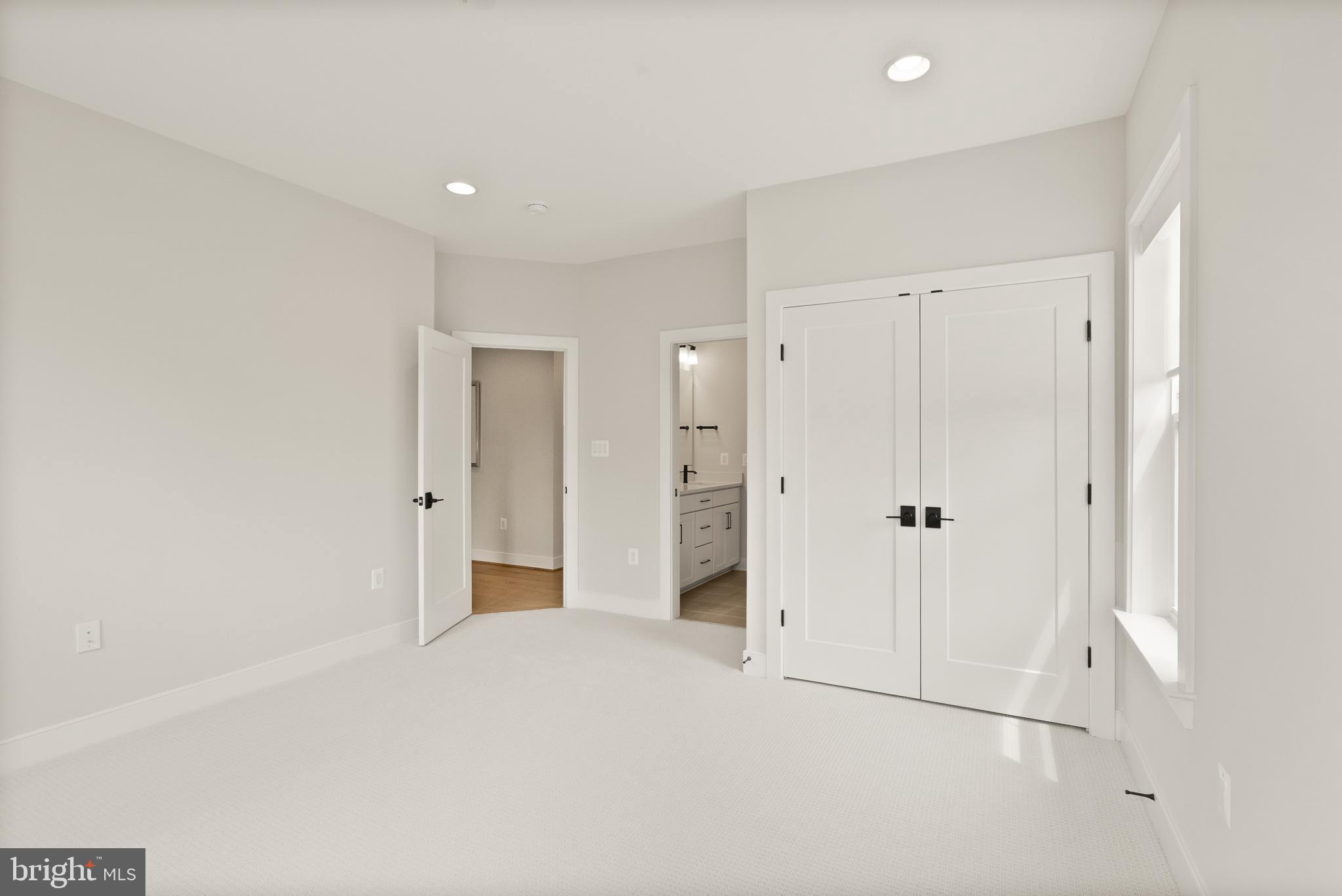 PIMMIT HILLS - Residential