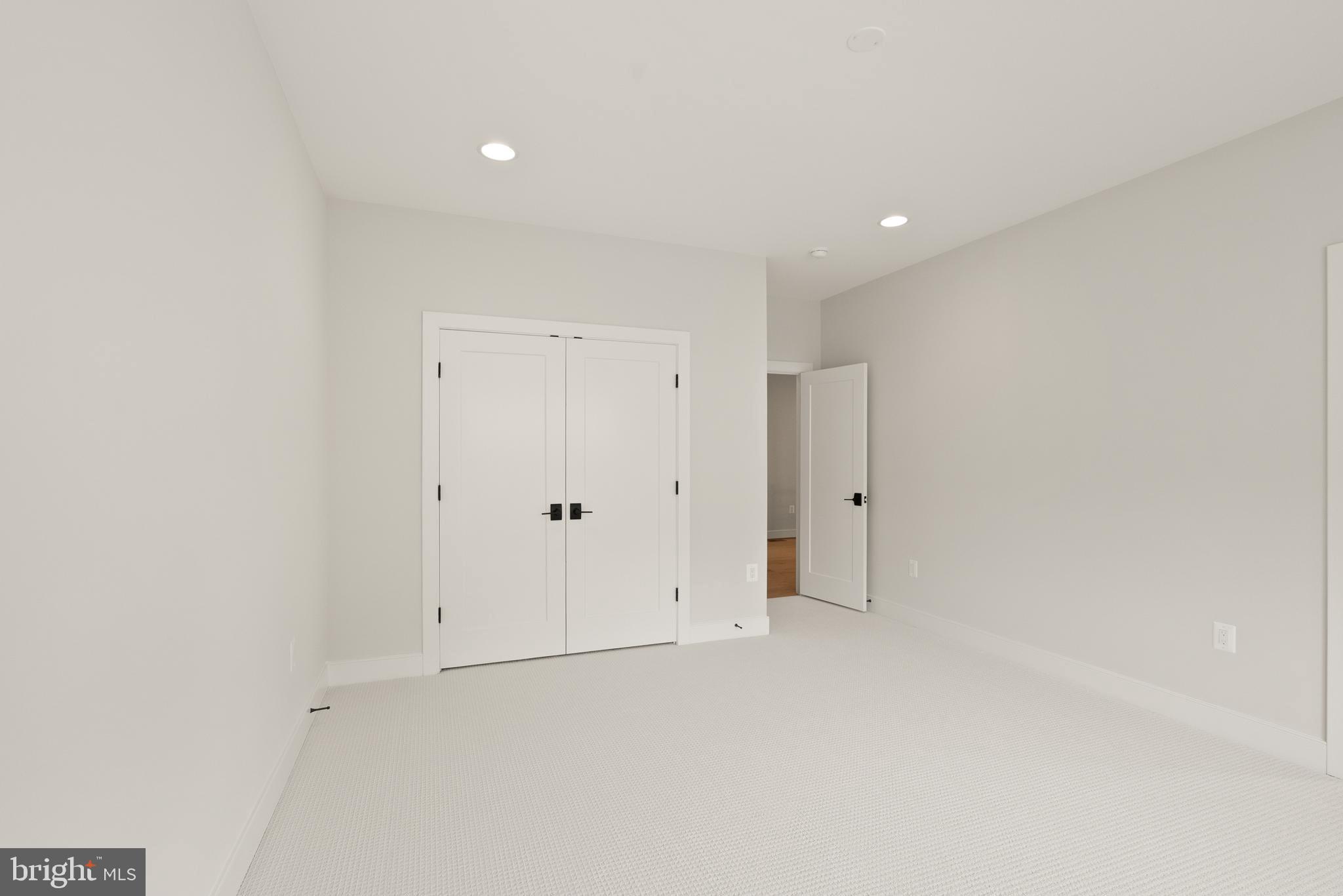 PIMMIT HILLS - Residential