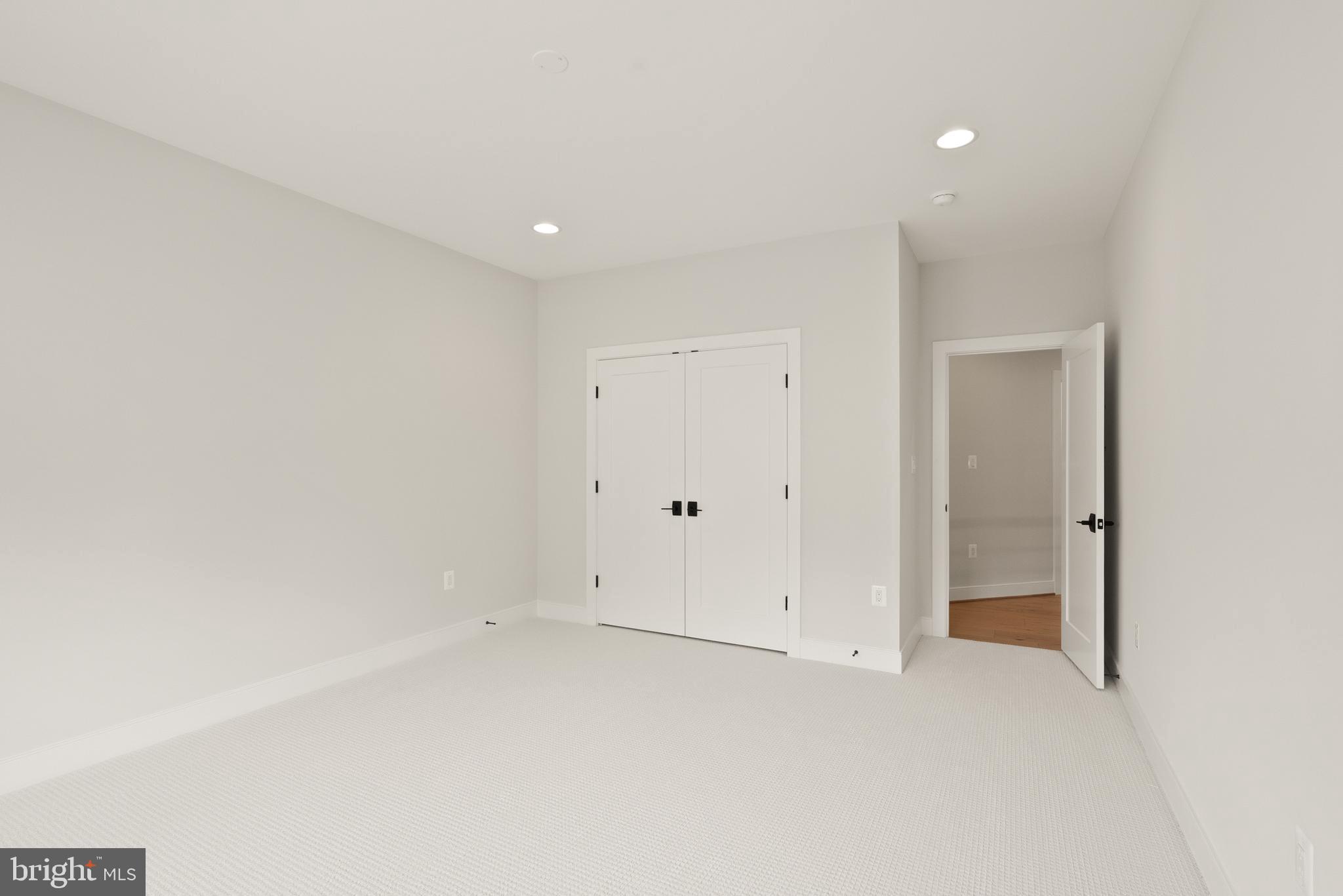 PIMMIT HILLS - Residential