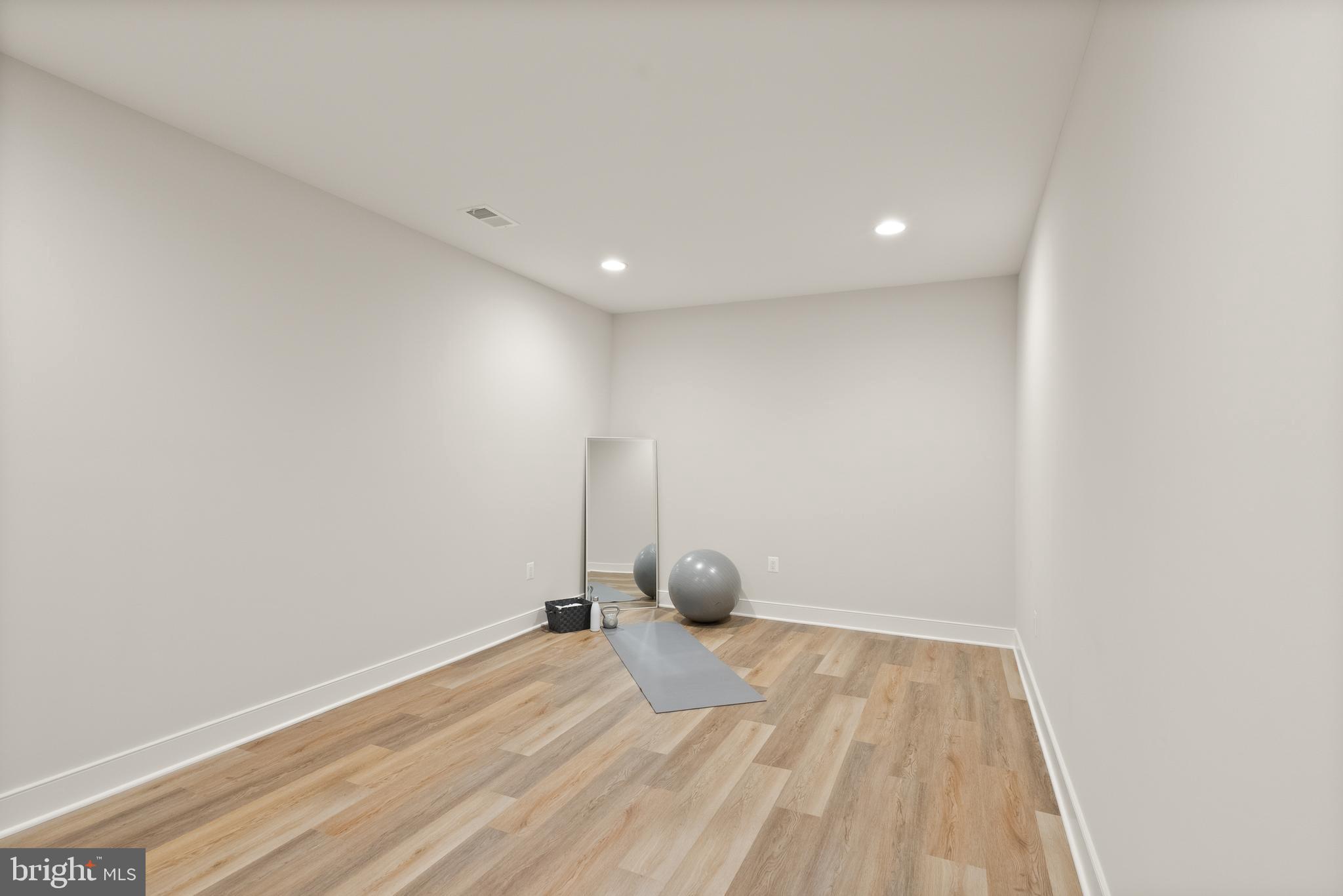 PIMMIT HILLS - Residential