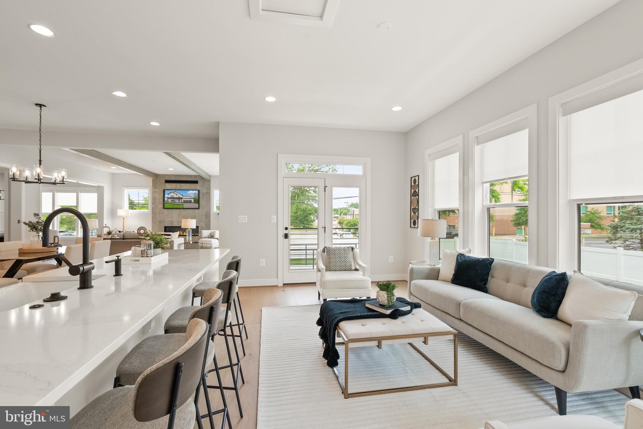 PIMMIT HILLS - Residential