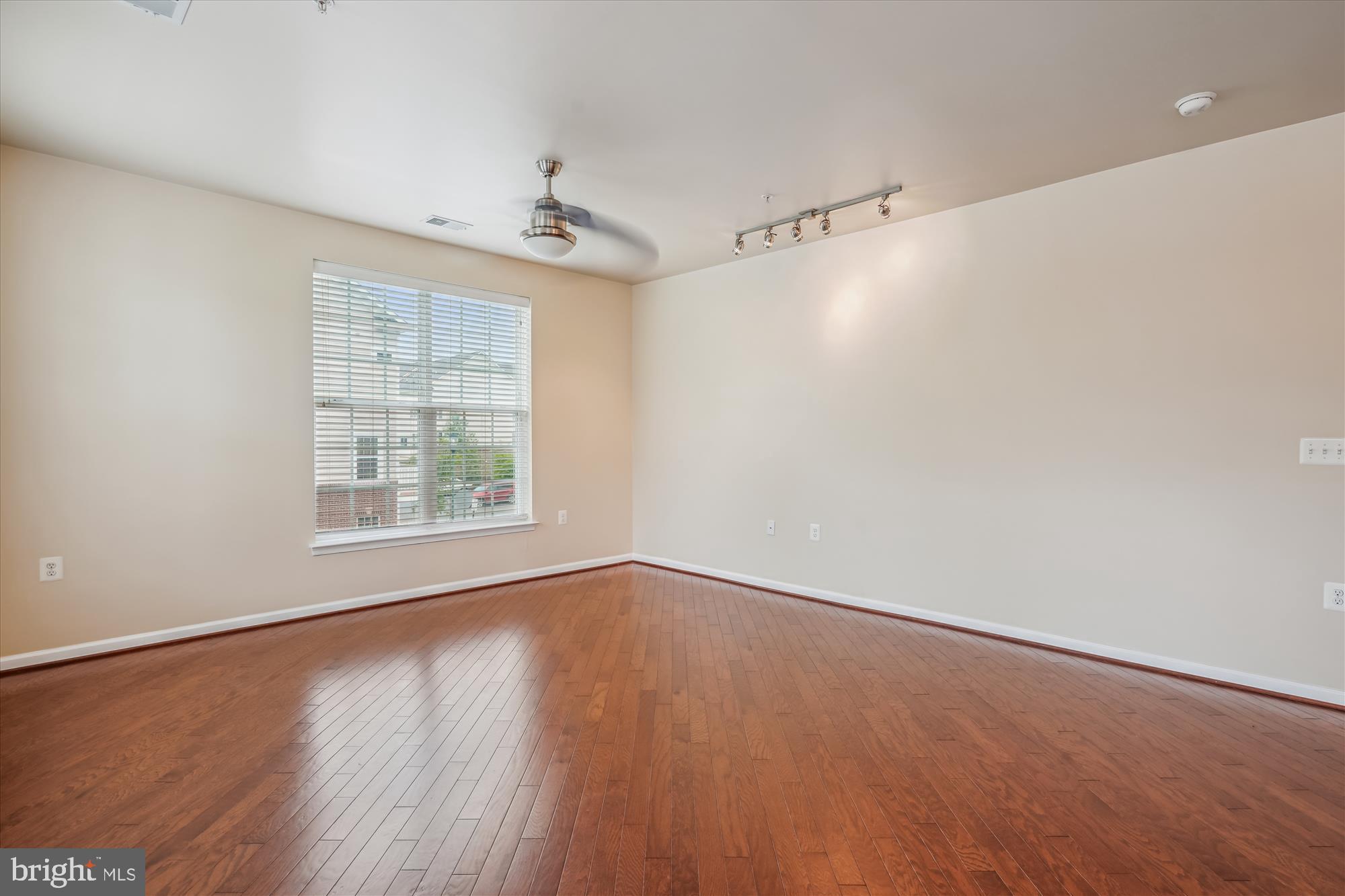 NORBECK CROSSING - Residential