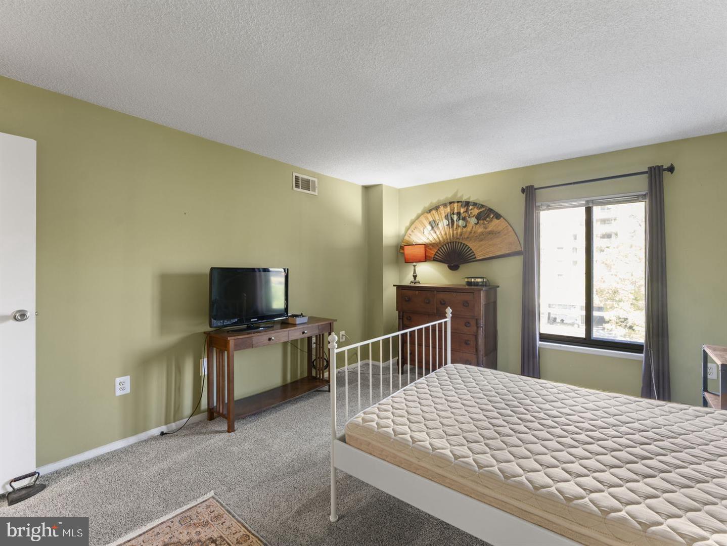 CENTURY SOUTH - Residential Lease