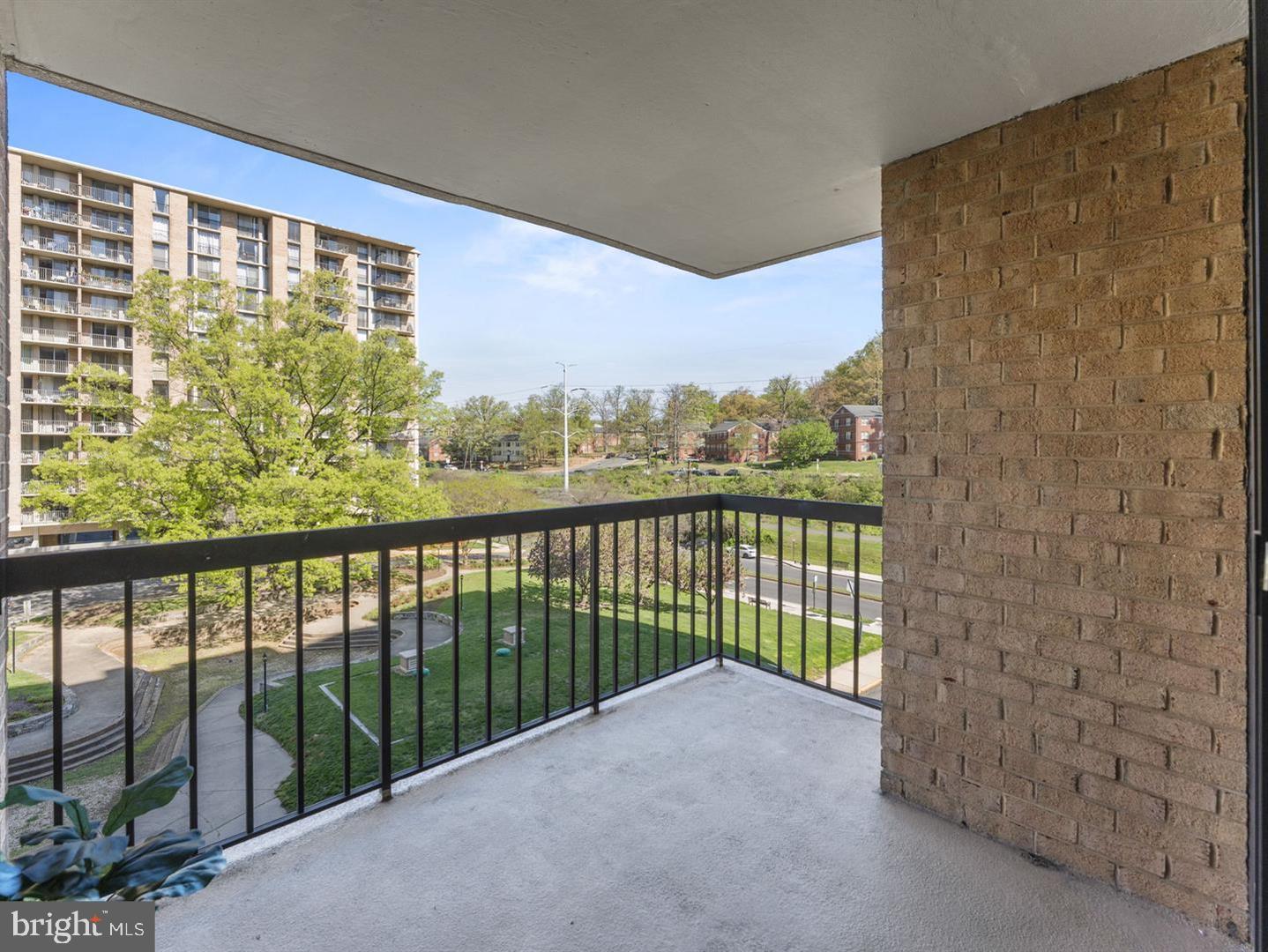 CENTURY SOUTH - Residential Lease