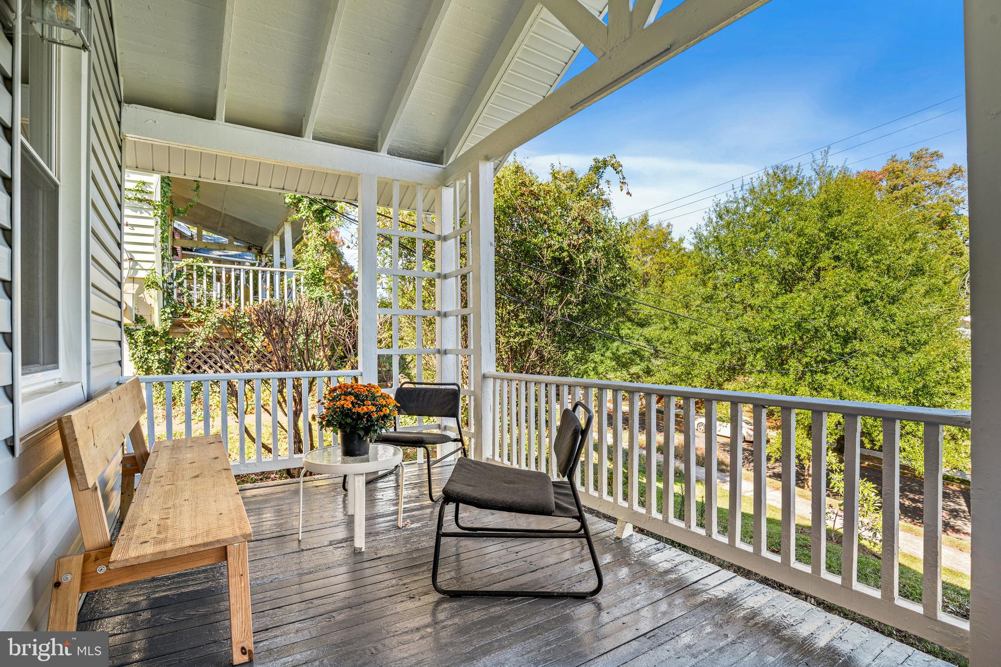 1327 IRVING STREET NE