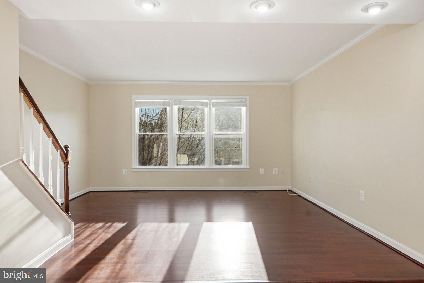 ST ANDREWS SQUARE - Residential