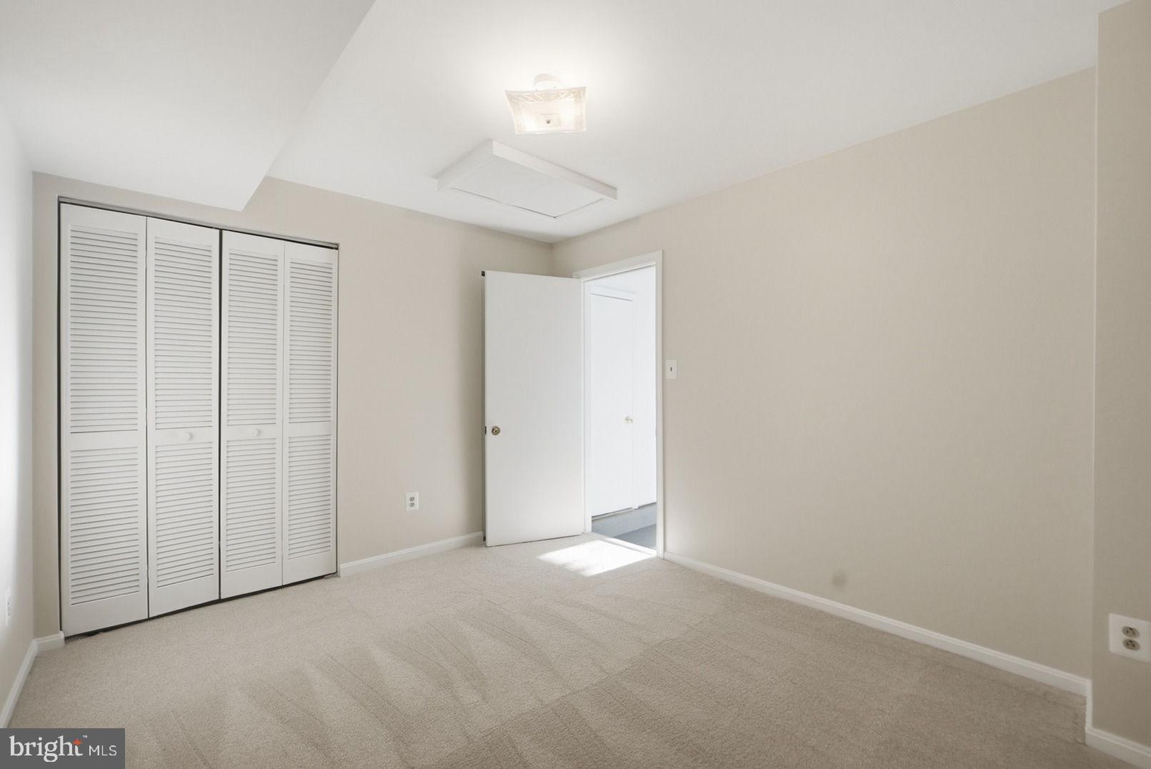 ST ANDREWS SQUARE - Residential