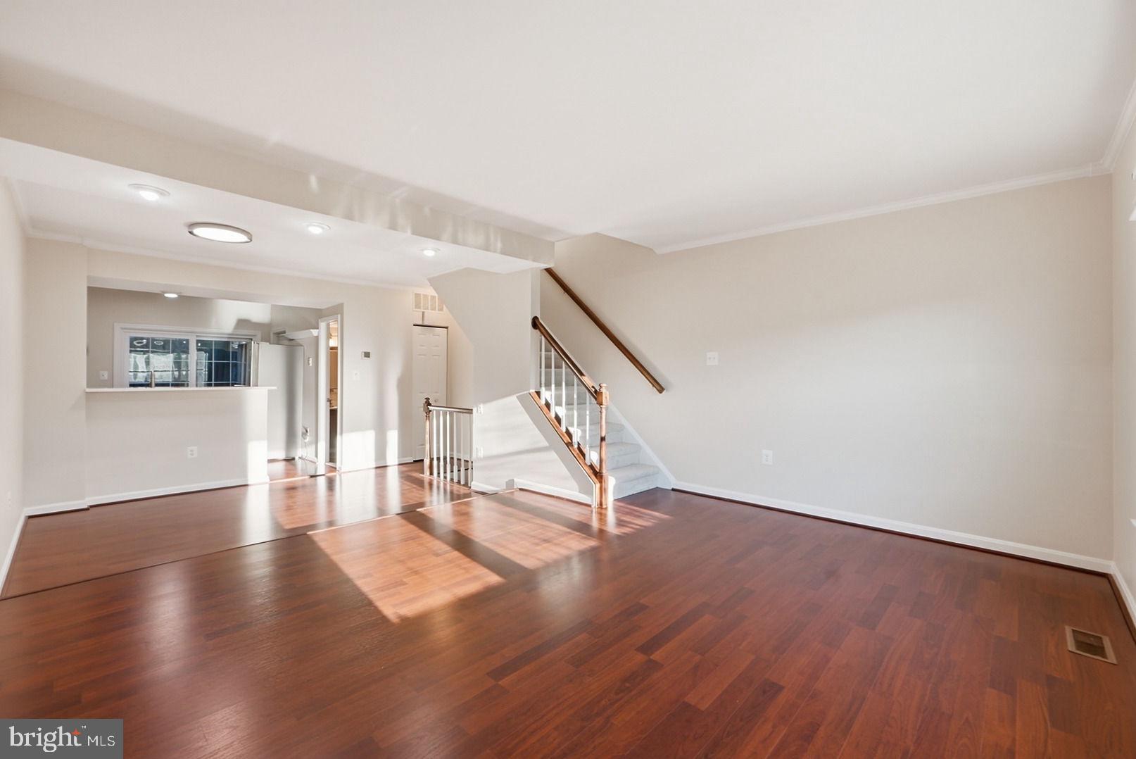 ST ANDREWS SQUARE - Residential