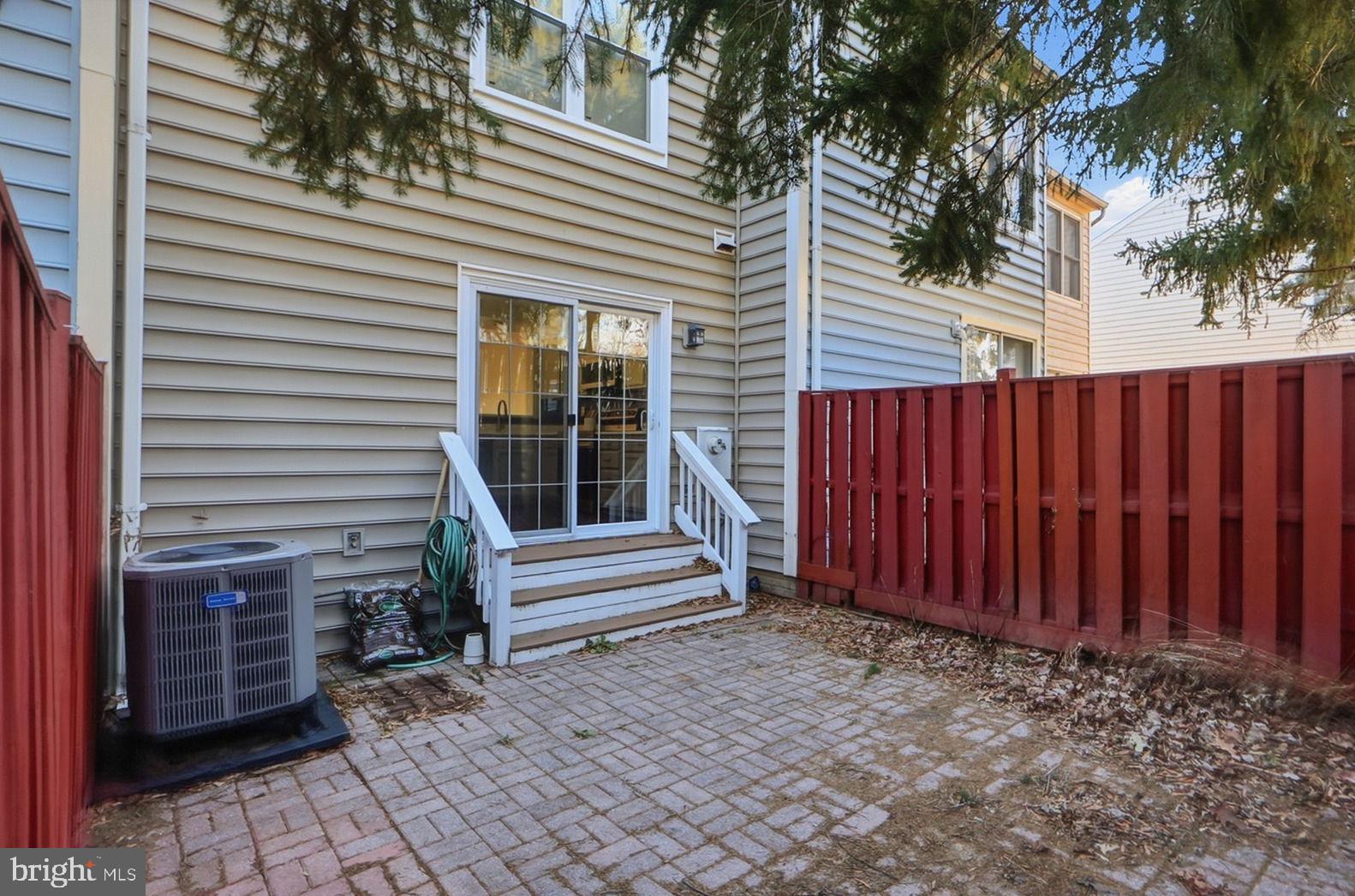 ST ANDREWS SQUARE - Residential