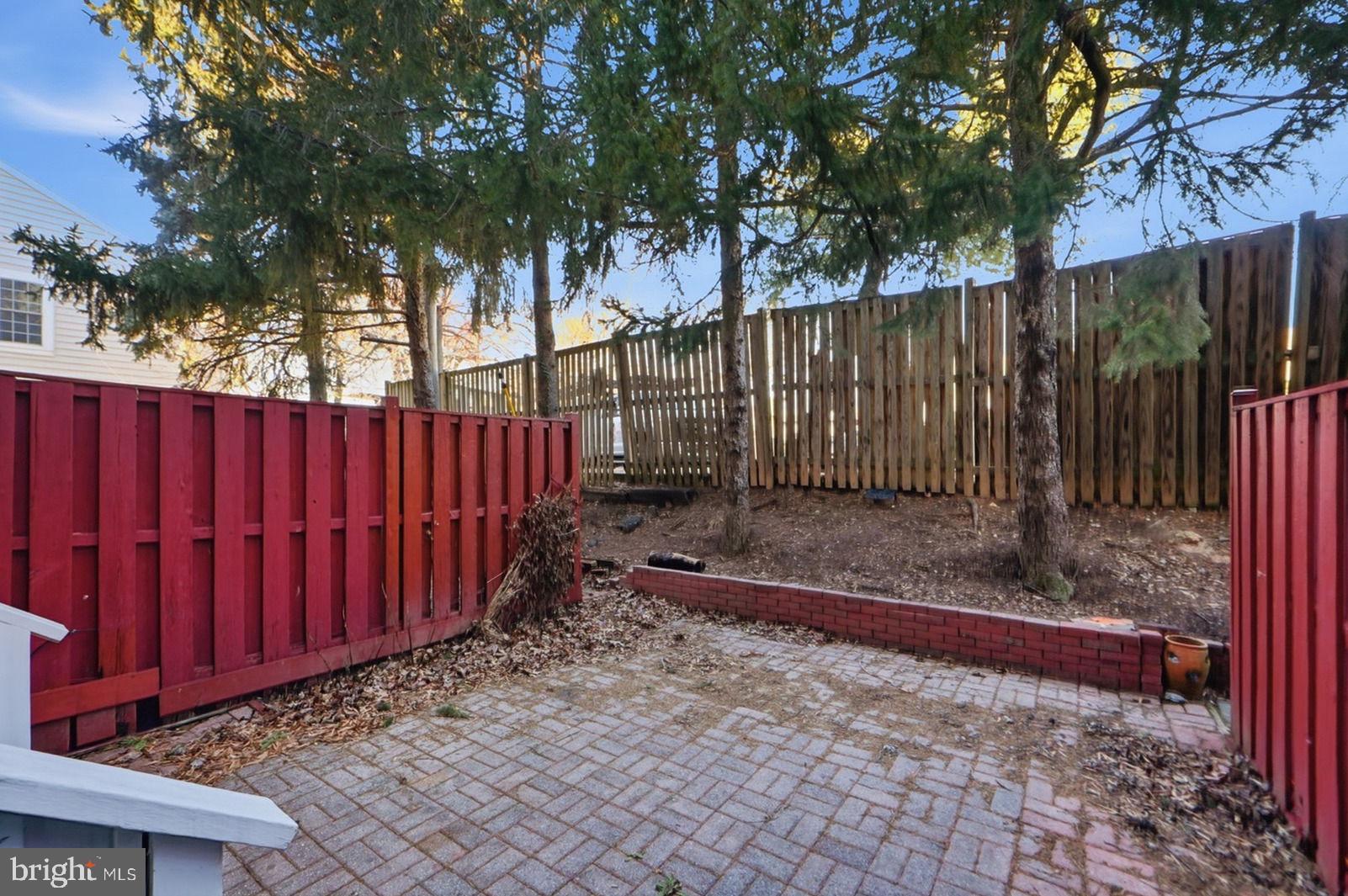 ST ANDREWS SQUARE - Residential