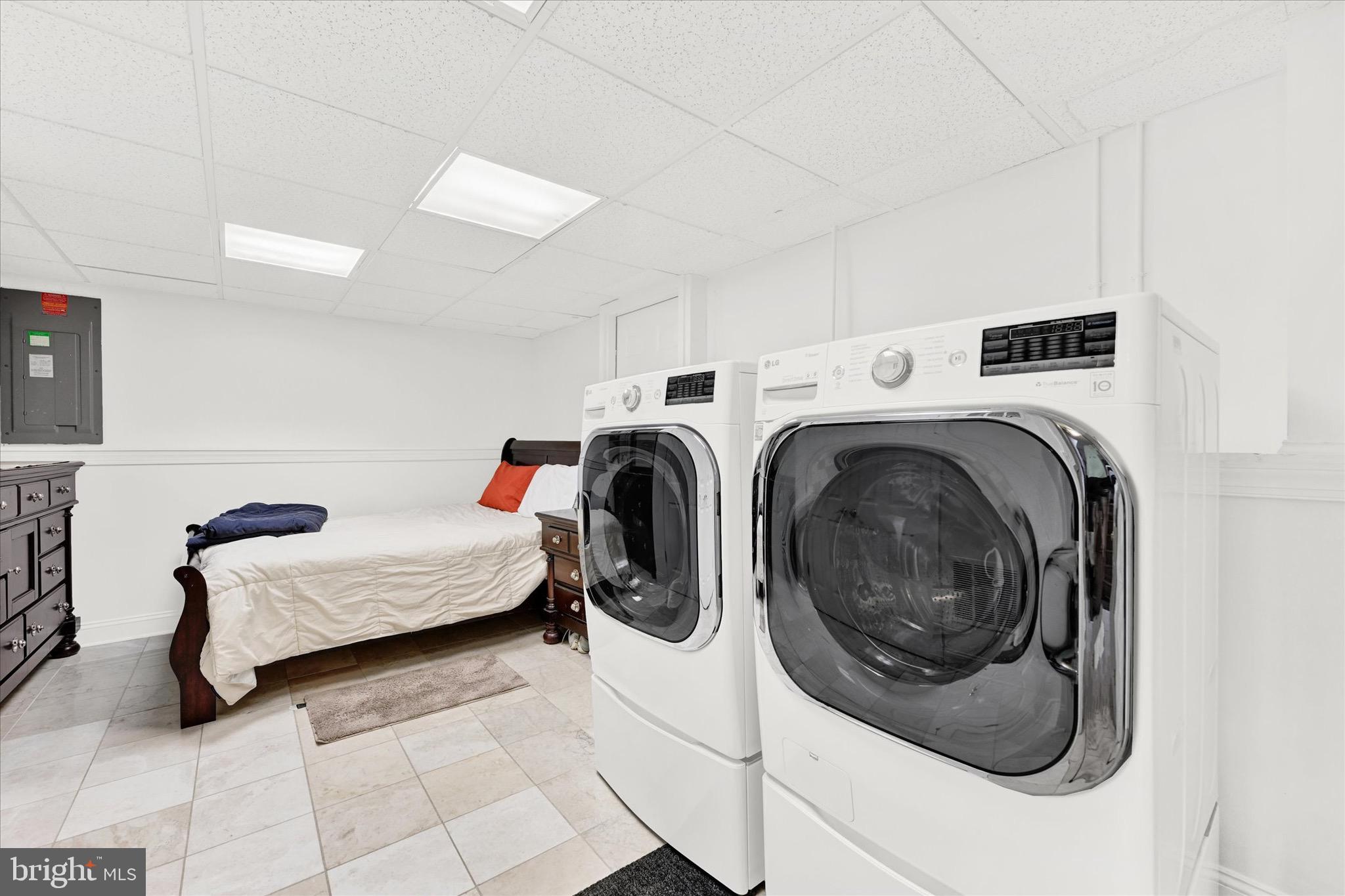 RANDALLSTOWN - Residential