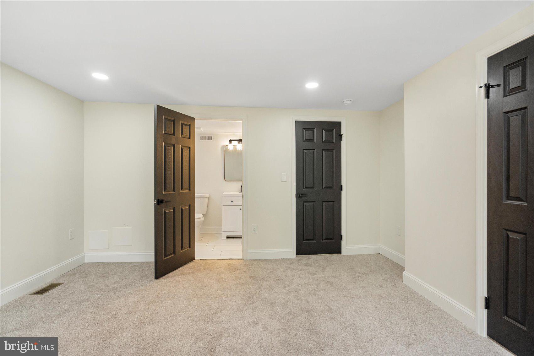 MONDAWMIN - Residential