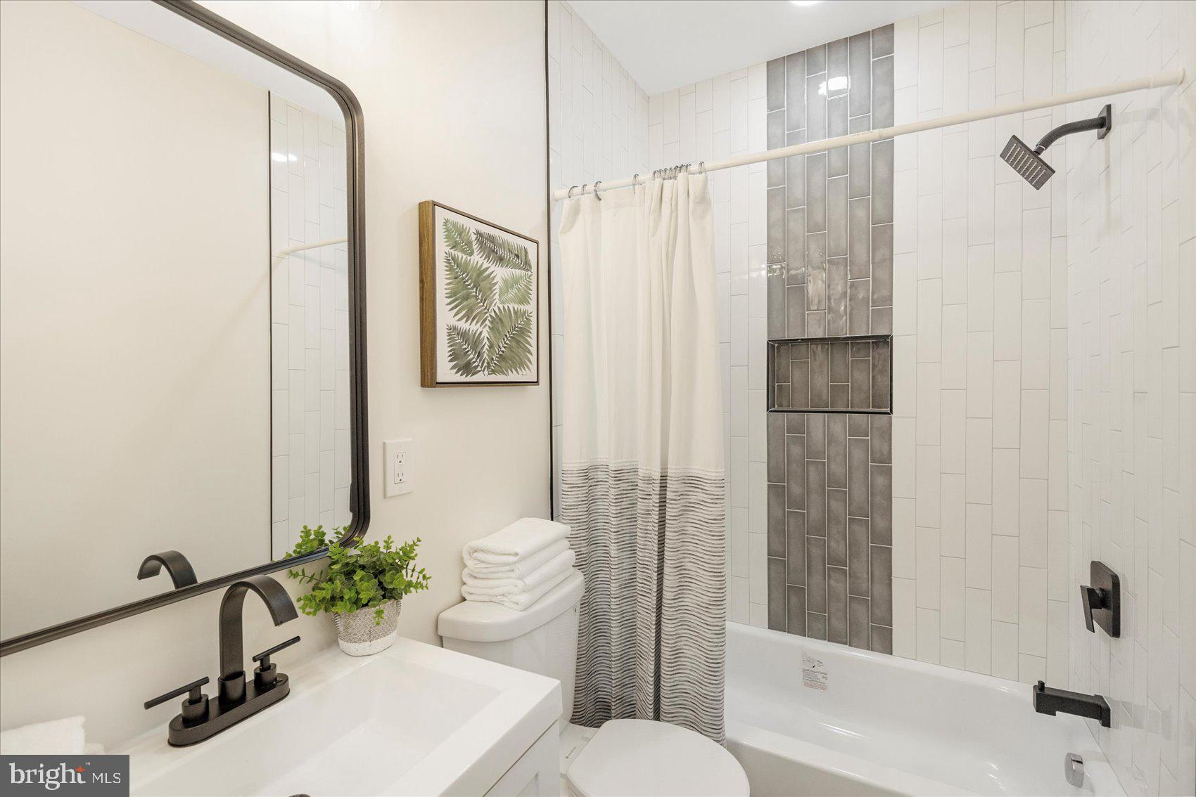 MONDAWMIN - Residential