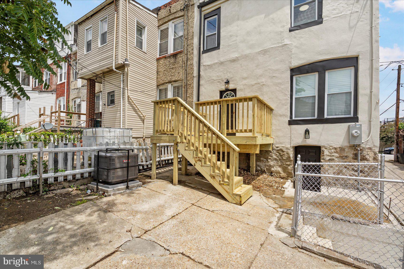 MONDAWMIN - Residential