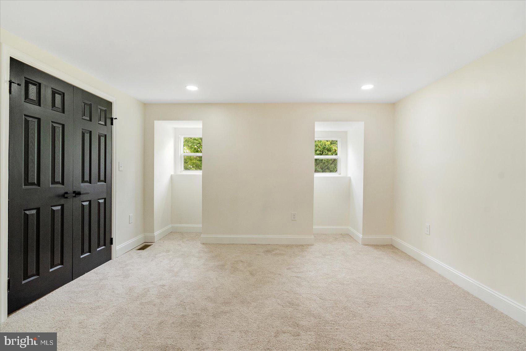 MONDAWMIN - Residential