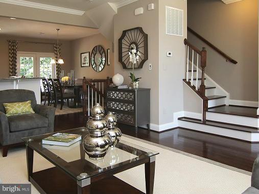 HOWARD SQUARE - Residential