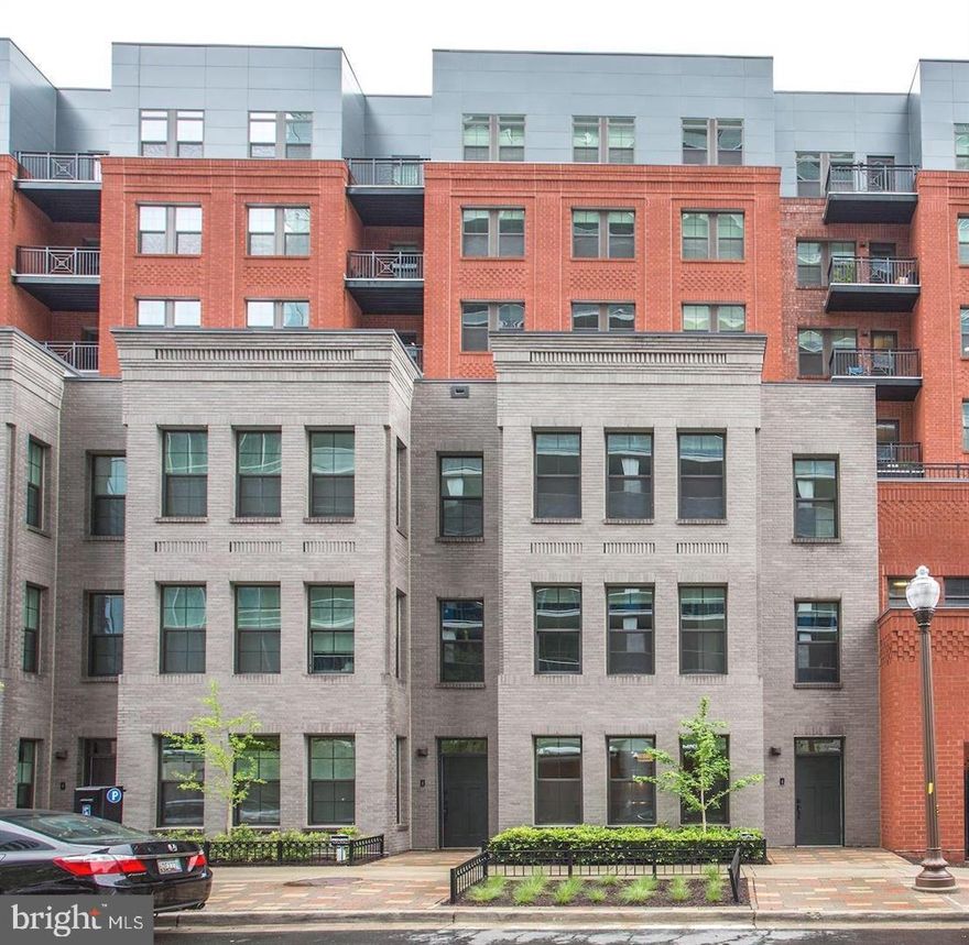 Modern Townhouse Living in the heart of Rosslyn available August 1st. 2 blocks to METRO.  Cross Key Bridge to Georgetown. Private patio exclusive to this unit only. HW floors throughout, quartz counters kitchen & baths, premium appliances; LED lighting, Custom Closets; secure garage parking, concierge, roof top terrace, community courtyard, fitness center, lounge, and much more. No Pets. No Smoking