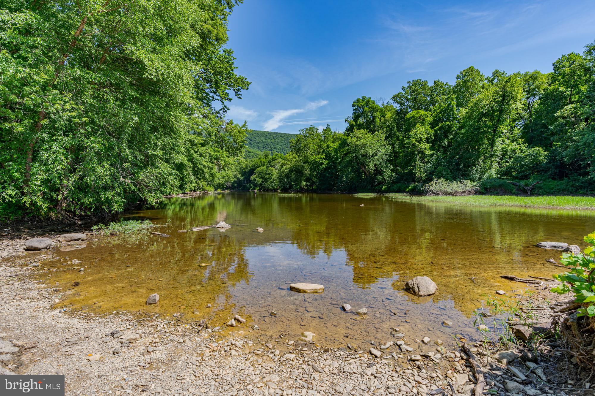 ROUSE MOUNTAIN - Residential