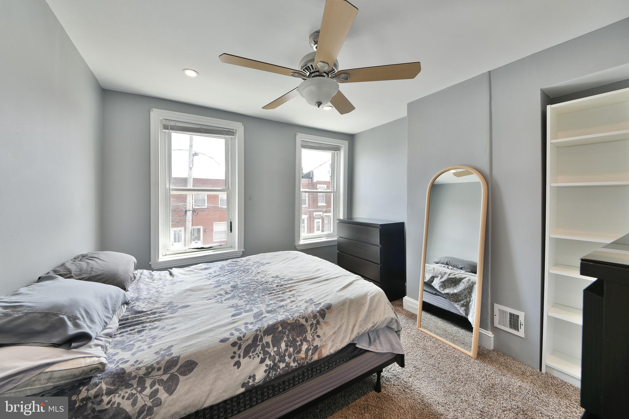 PORT RICHMOND - Residential Lease