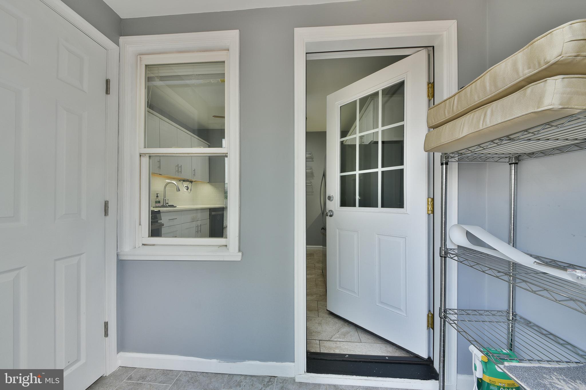 PORT RICHMOND - Residential Lease