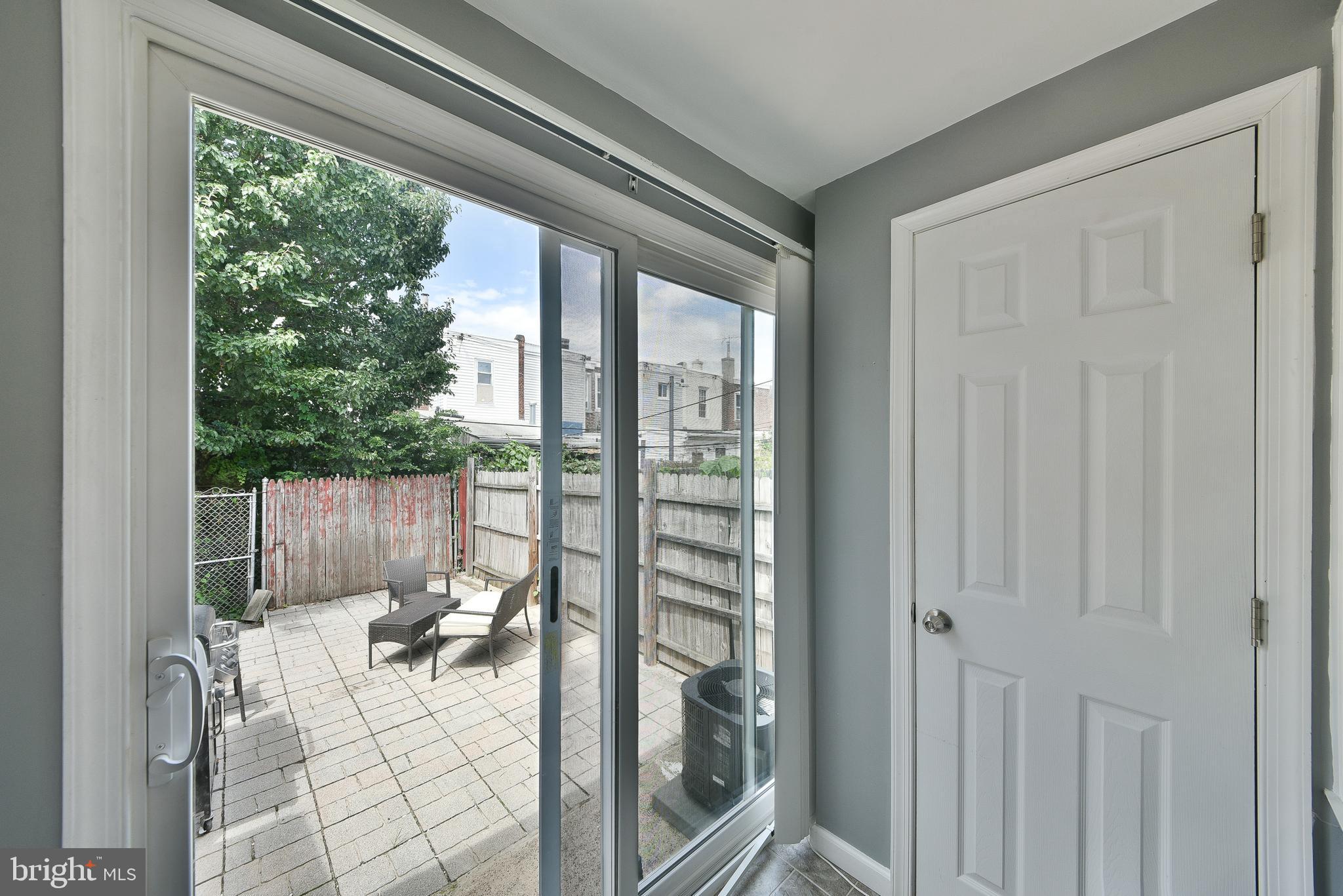 PORT RICHMOND - Residential Lease