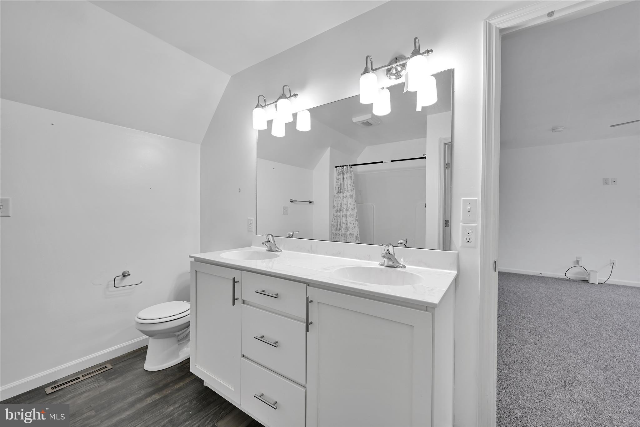 EAST PETERSBURG - Residential