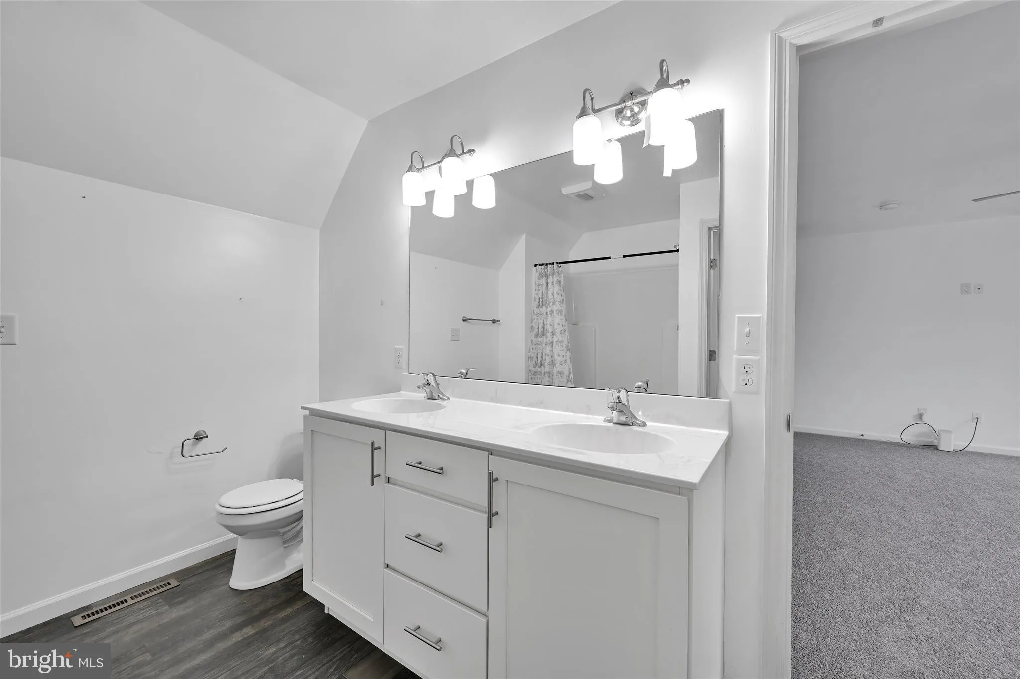 Manheim, Pennsylvania 17545, United States, 4 Bedrooms Bedrooms, ,3 BathroomsBathrooms,Residential,Coming Soon,234508