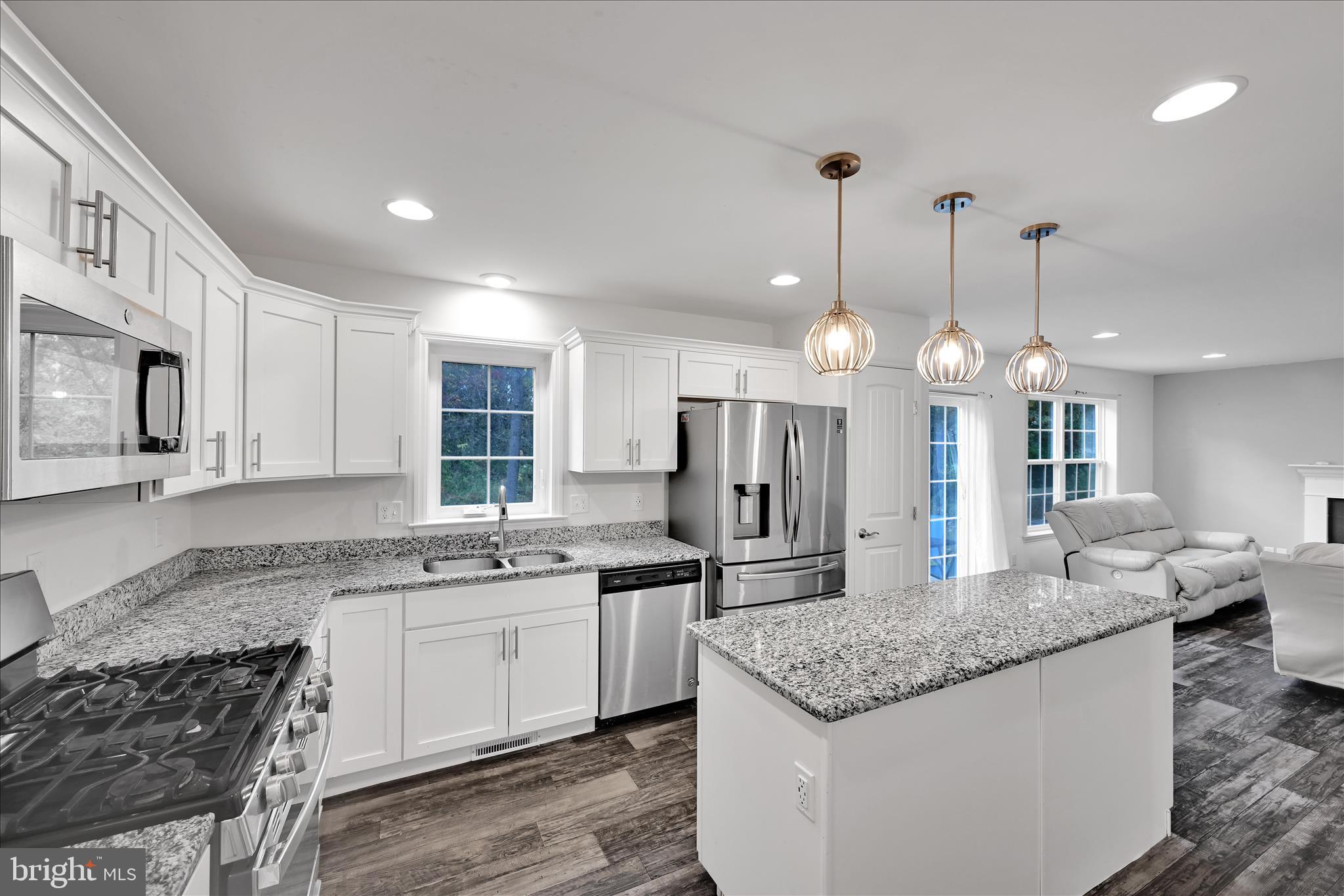 EAST PETERSBURG - Residential