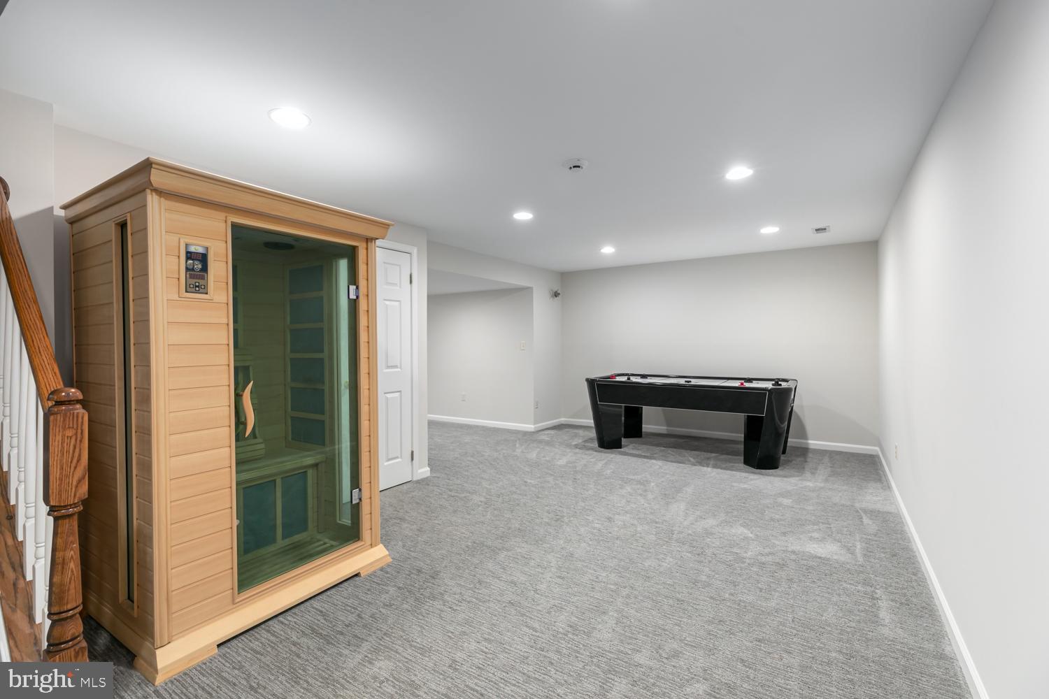 CENTURY OAK - Residential