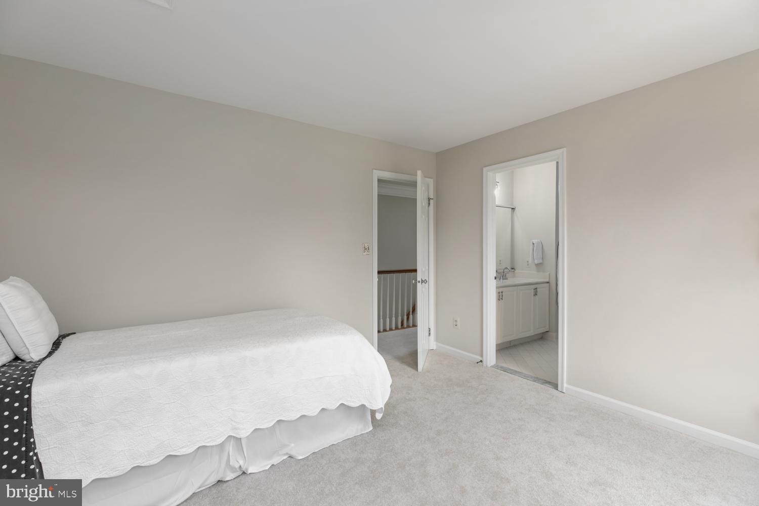 CENTURY OAK - Residential