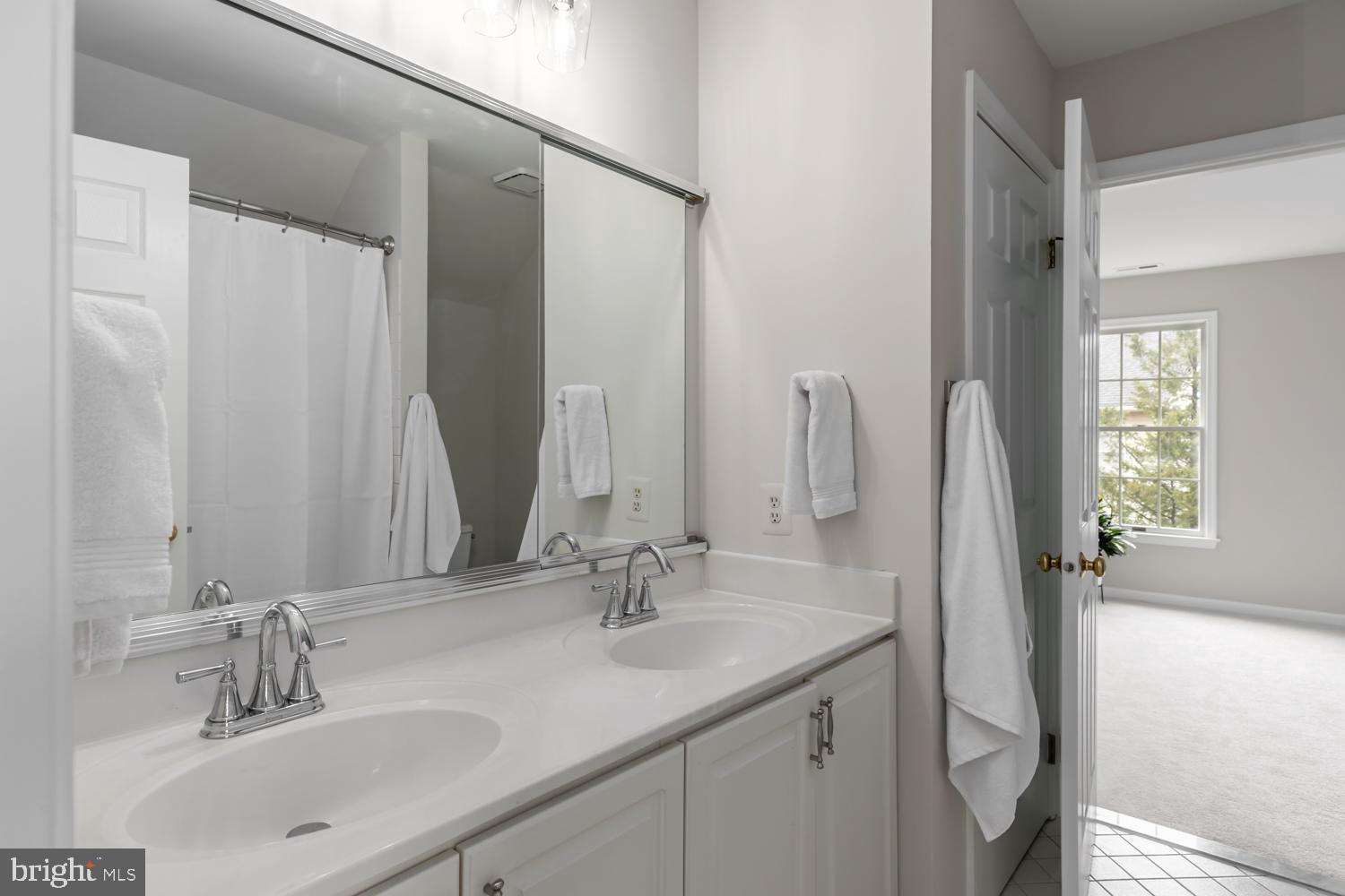 CENTURY OAK - Residential