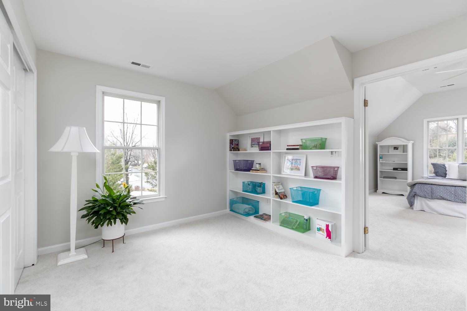 CENTURY OAK - Residential