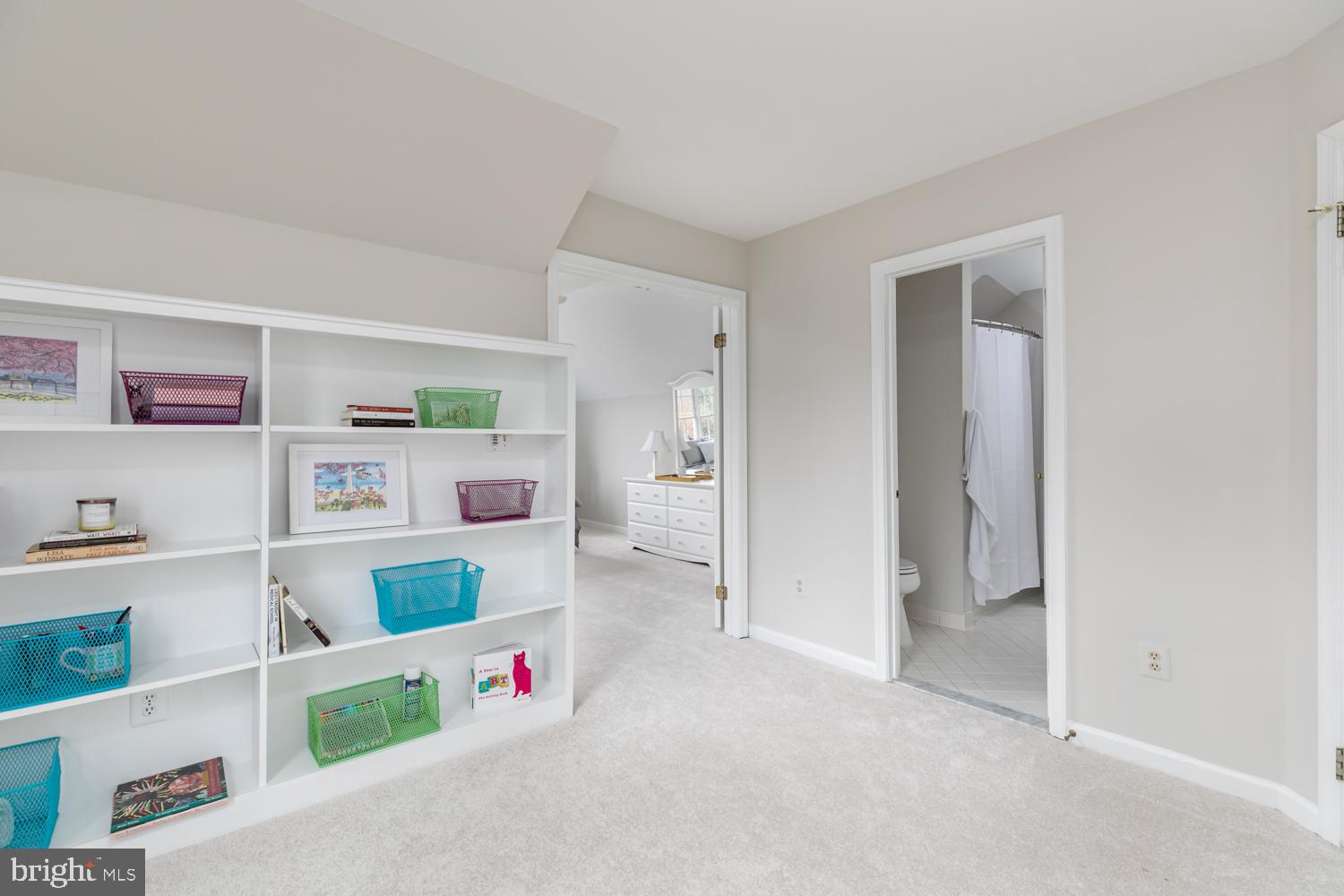 CENTURY OAK - Residential