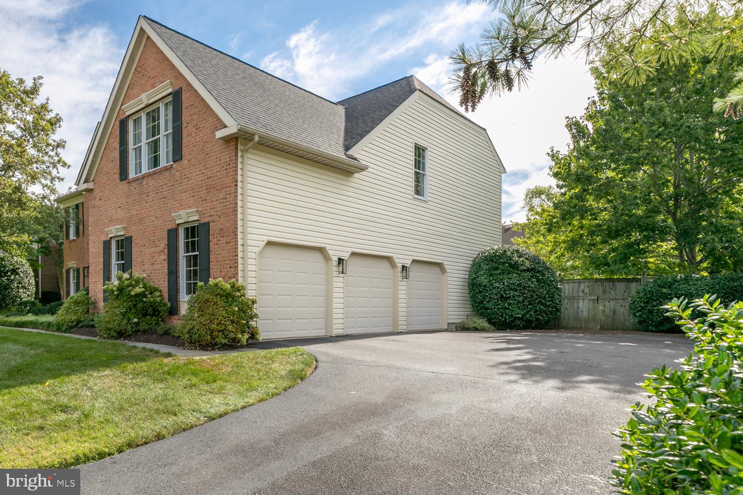 CENTURY OAK - Residential