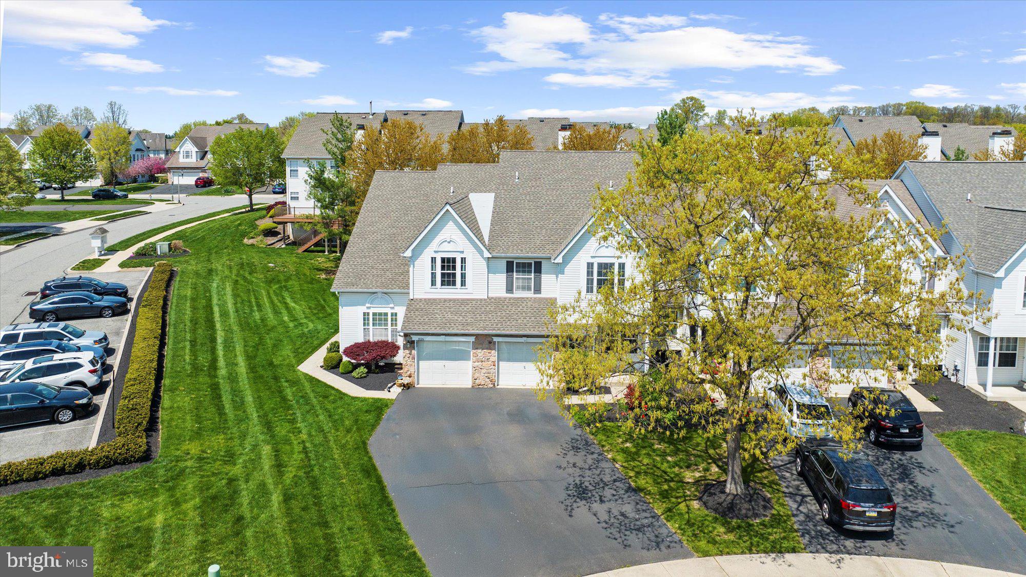 WARRINGTON HUNT - Residential