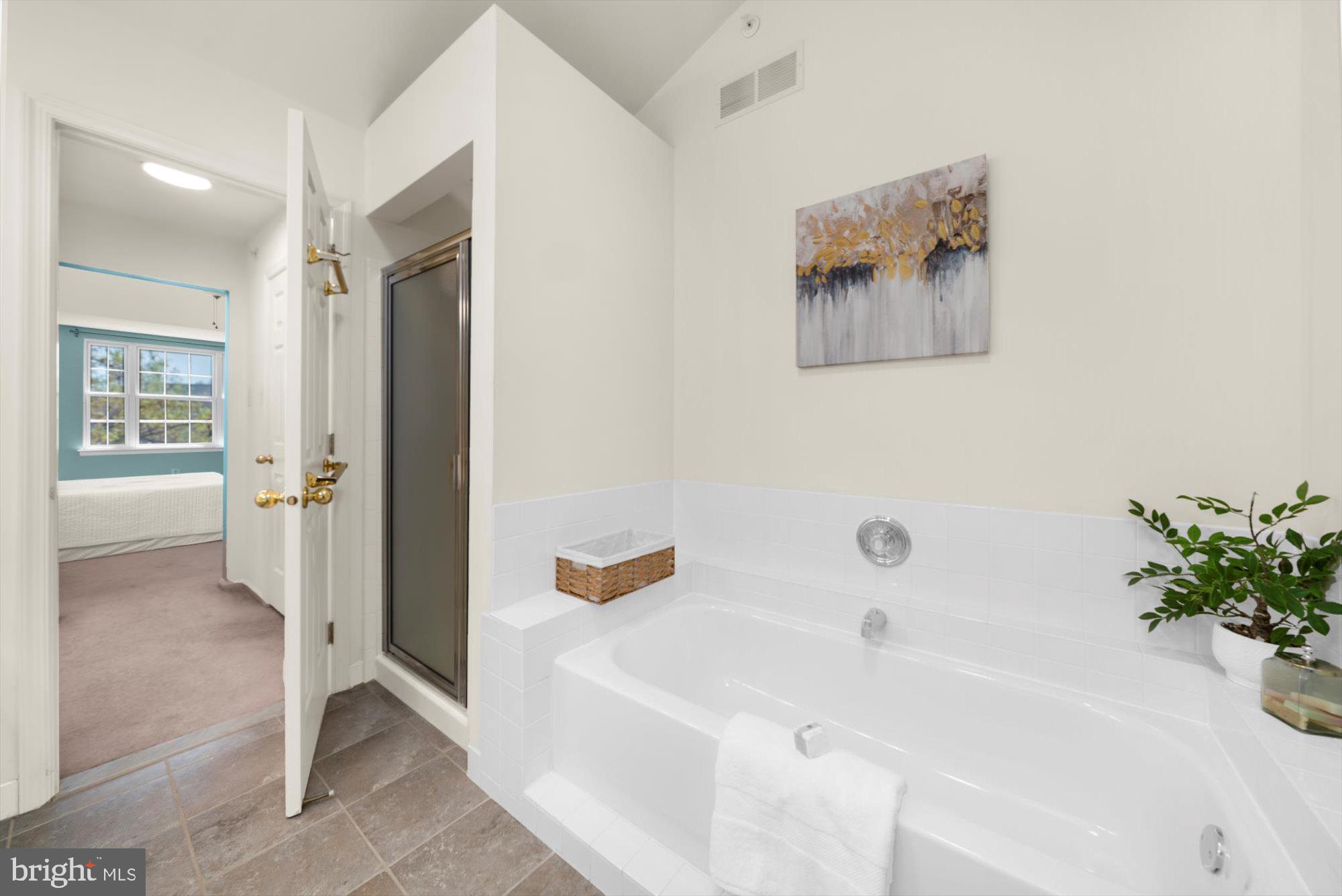 WARRINGTON HUNT - Residential