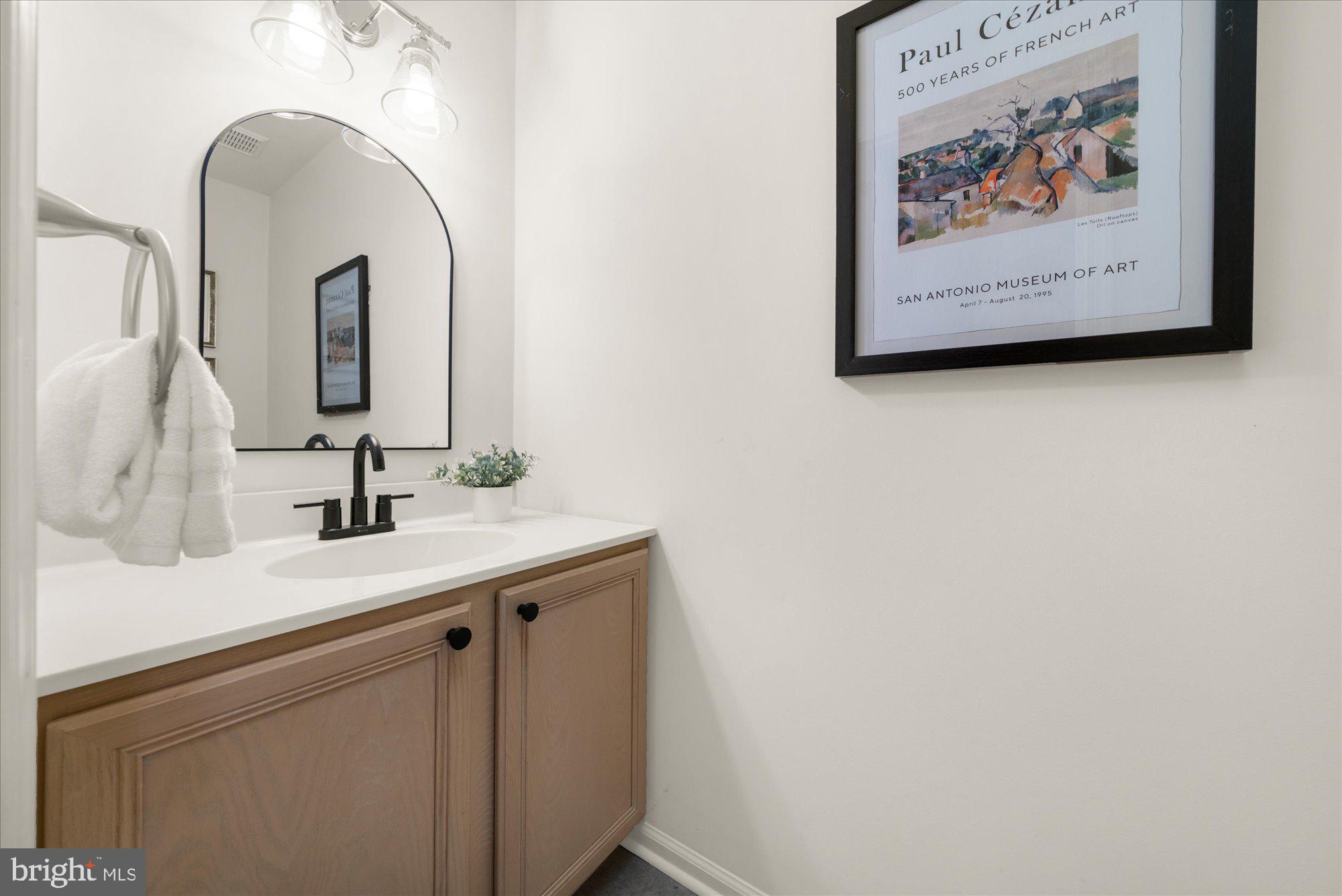 WARRINGTON HUNT - Residential