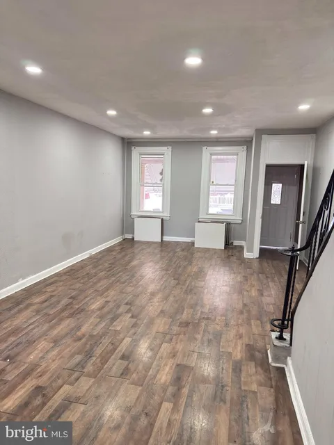 249 E Oak Street, Norristown, PA MLS: PAMC2171094