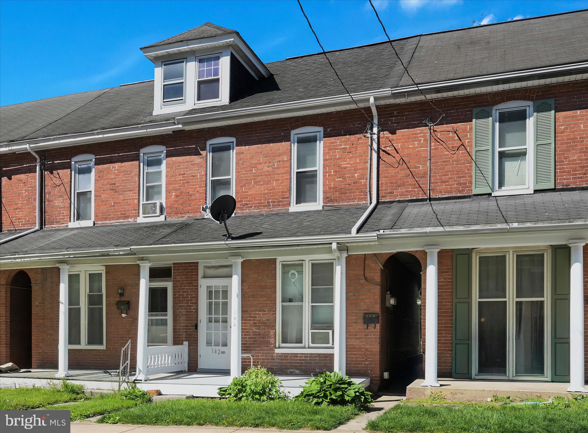 142 S POPLAR STREET