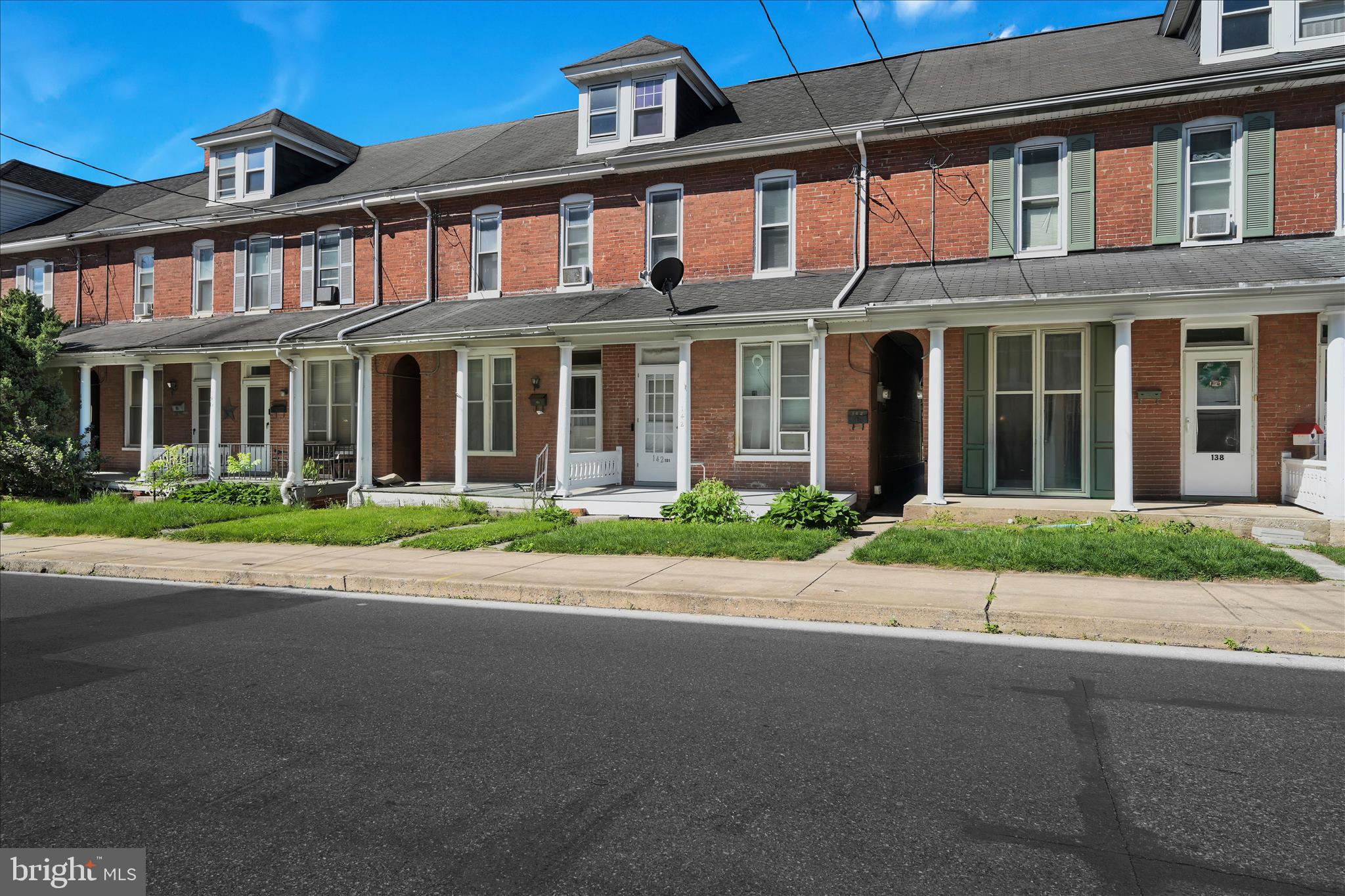 142 S POPLAR STREET