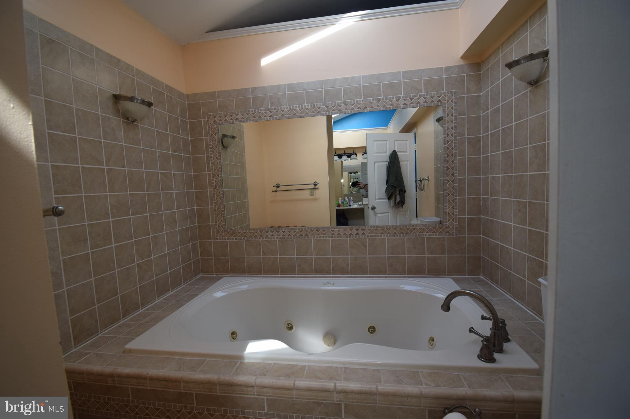 FORT WASHINGTON - Residential