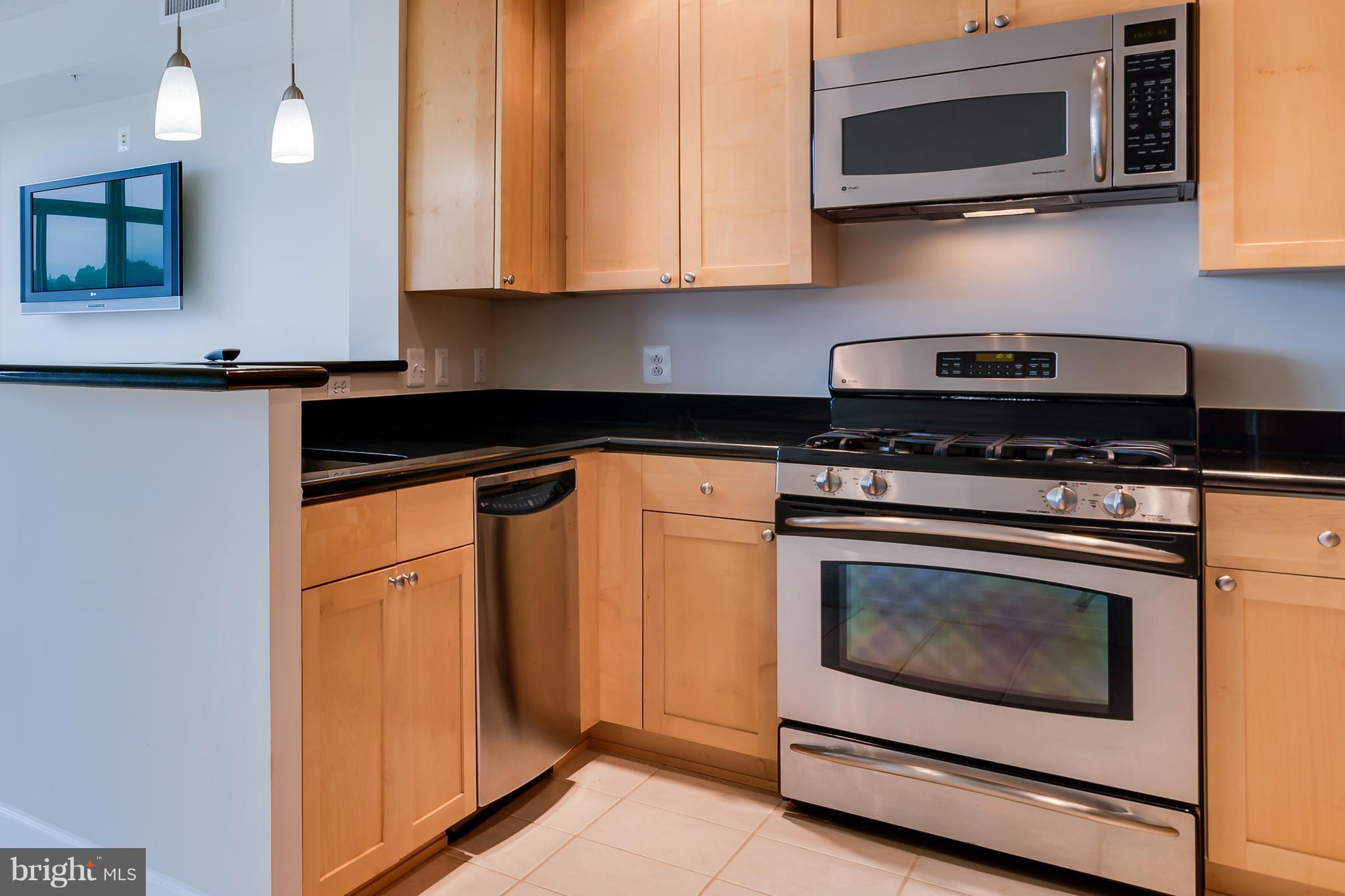 ECLIPSE ON CENTER PARK - Residential Lease