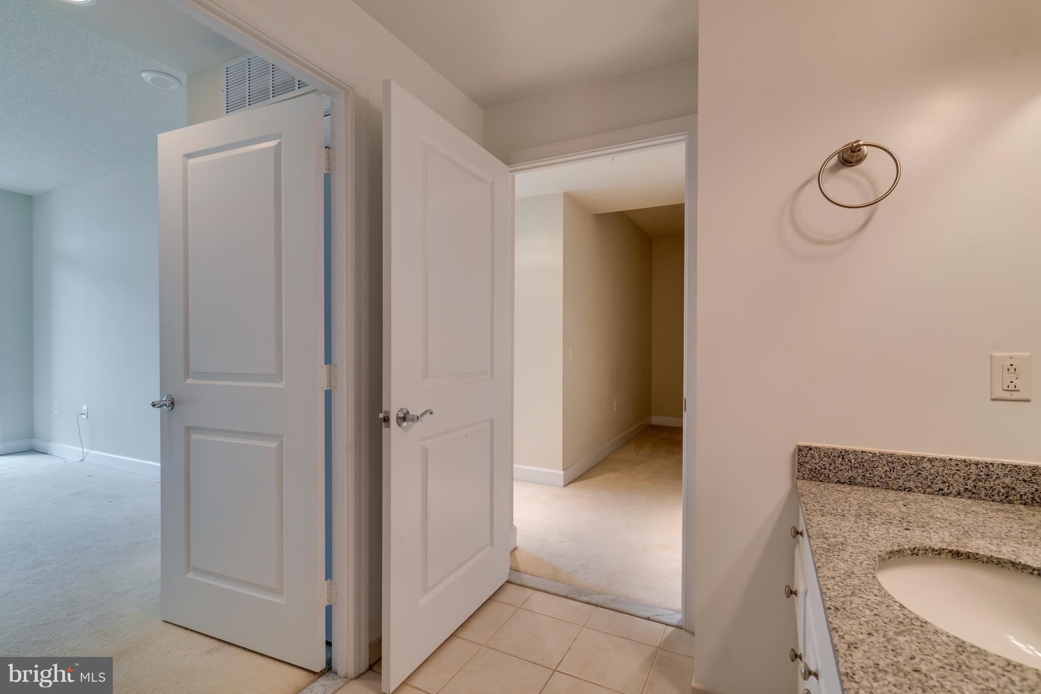 ECLIPSE ON CENTER PARK - Residential Lease