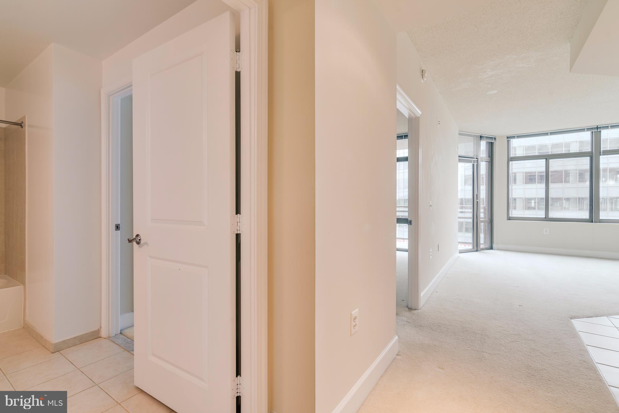 ECLIPSE ON CENTER PARK - Residential Lease