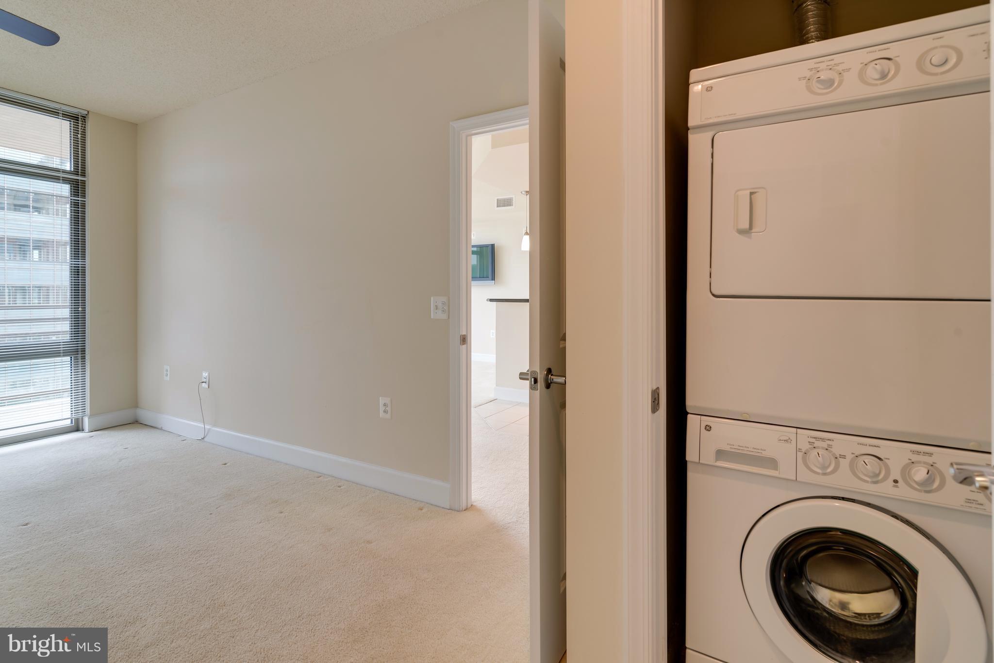 ECLIPSE ON CENTER PARK - Residential Lease