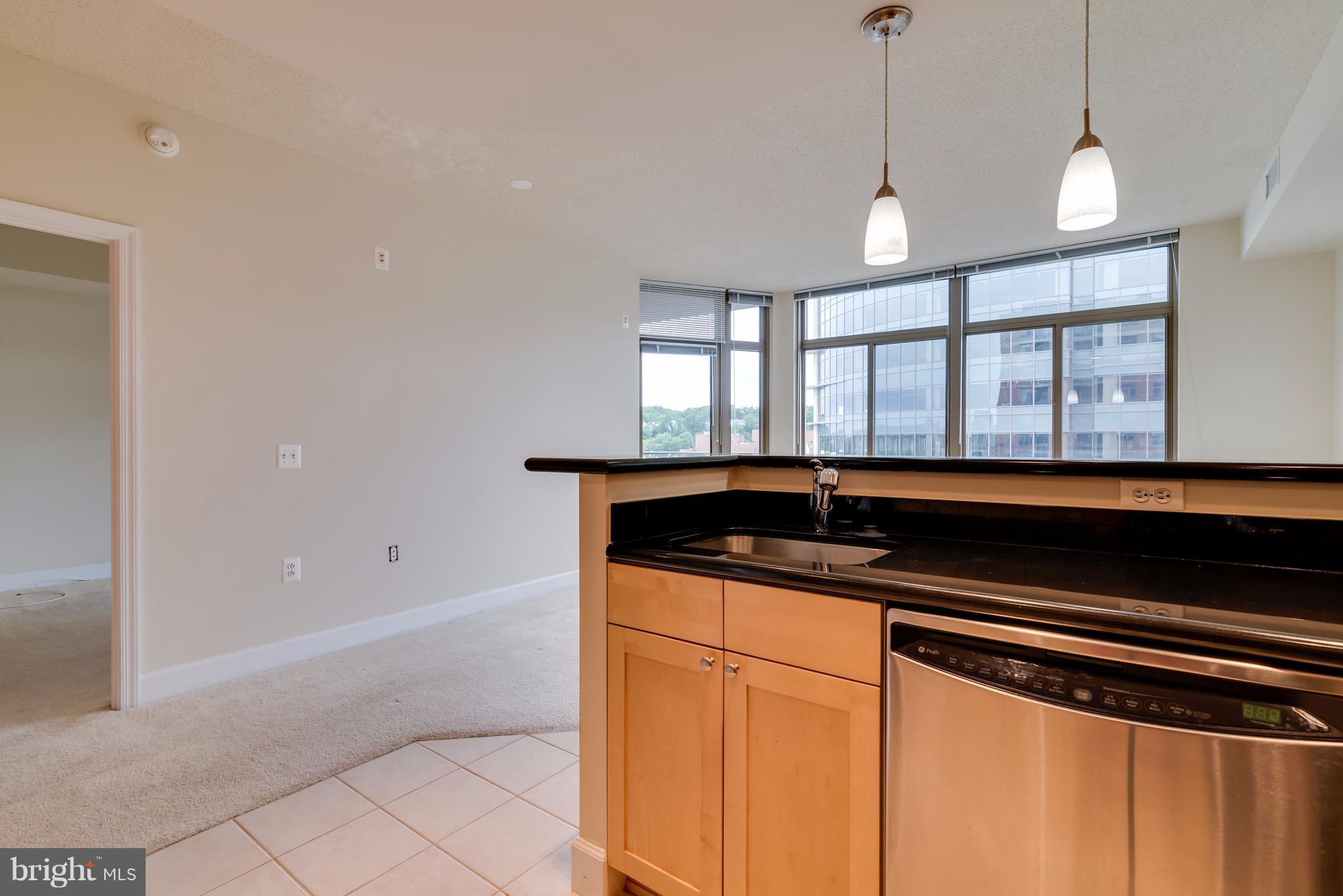 ECLIPSE ON CENTER PARK - Residential Lease